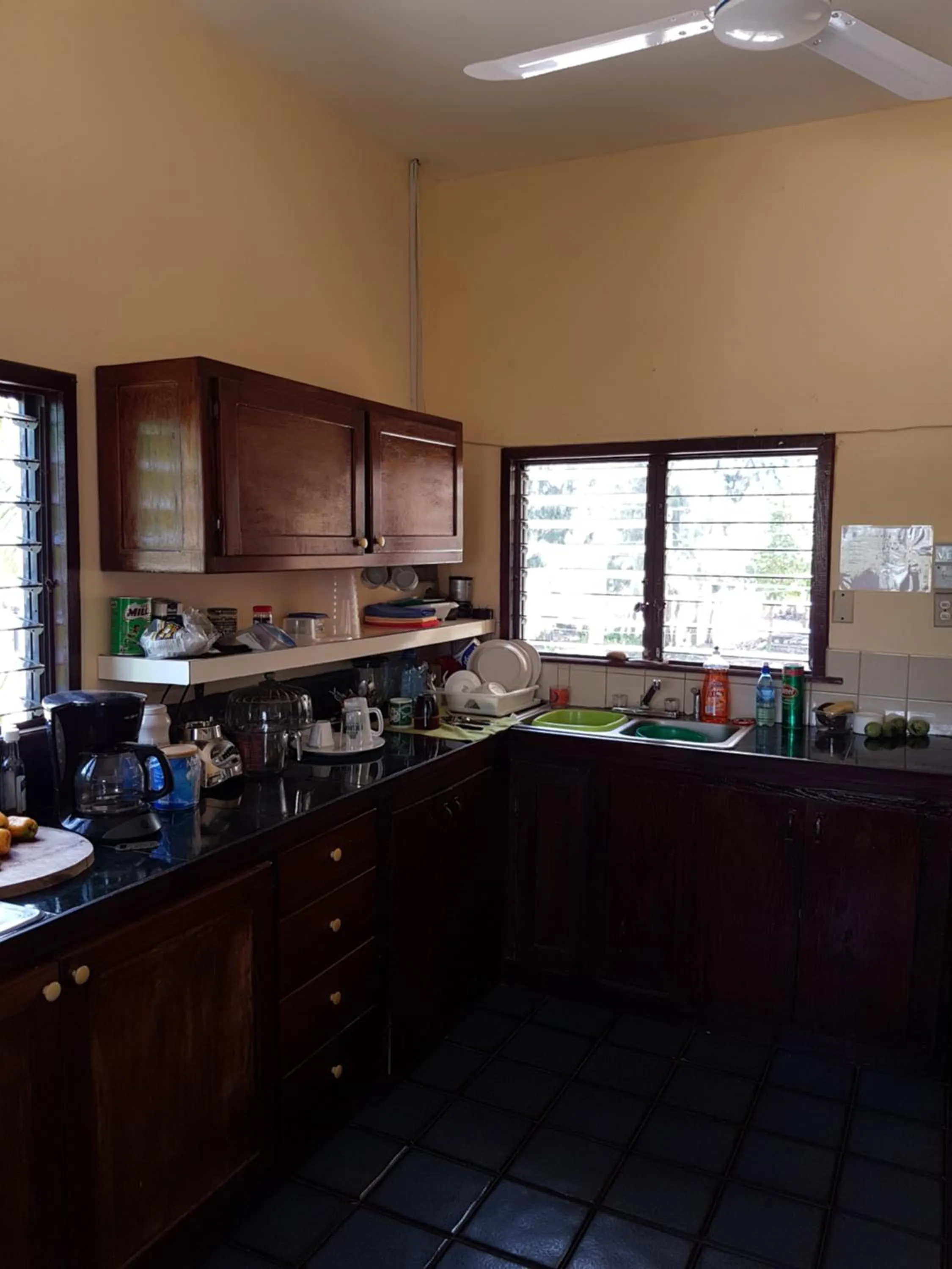 Communal kitchen in Serenade Hotel