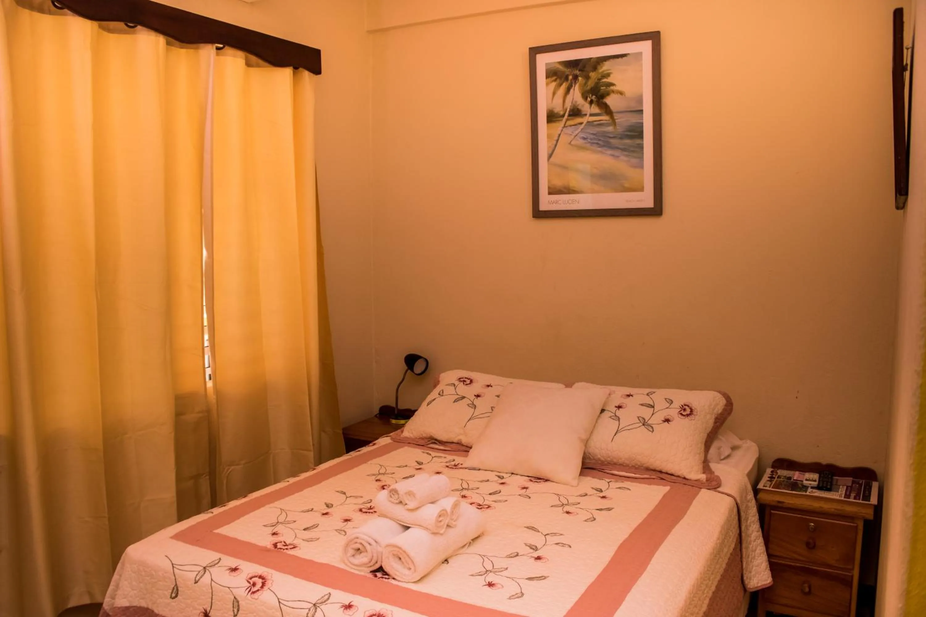 Bed in Serenade Hotel