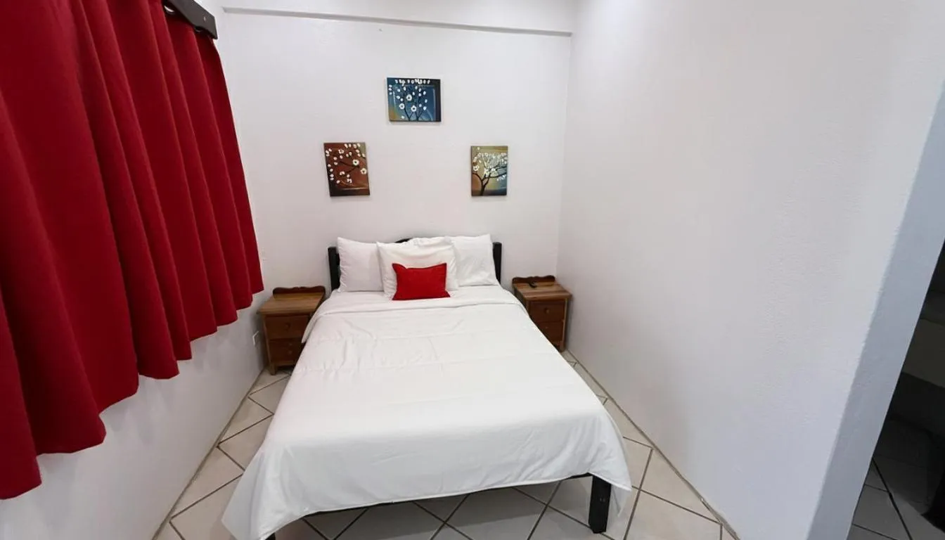 Bed in Serenade Hotel