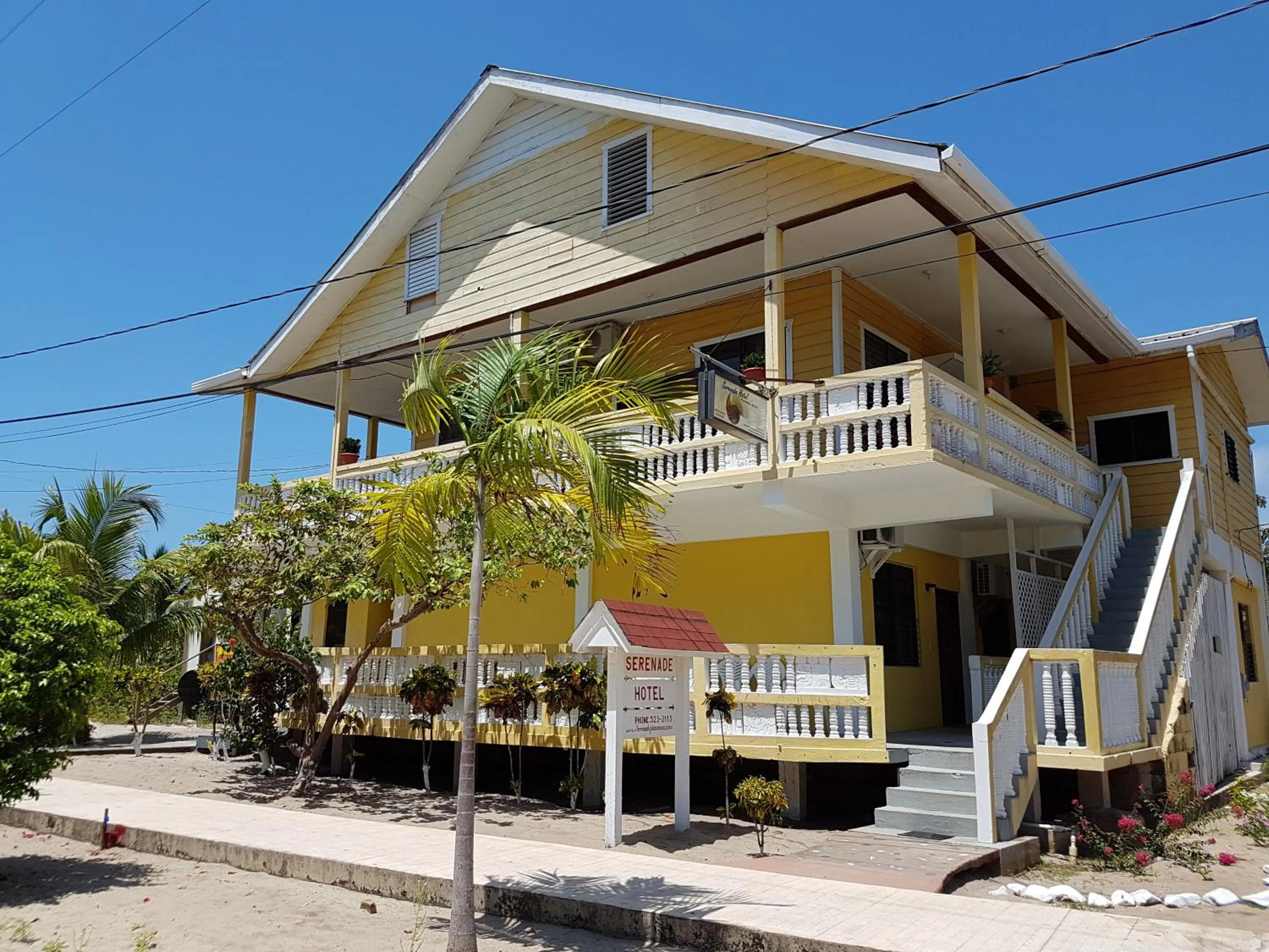 Facade/entrance in Serenade Hotel