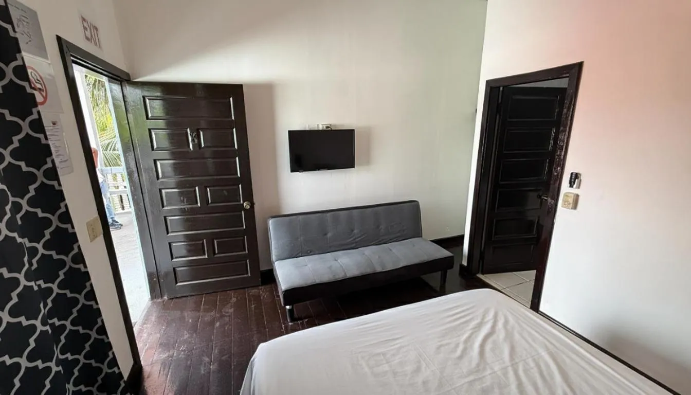 Bed in Serenade Hotel