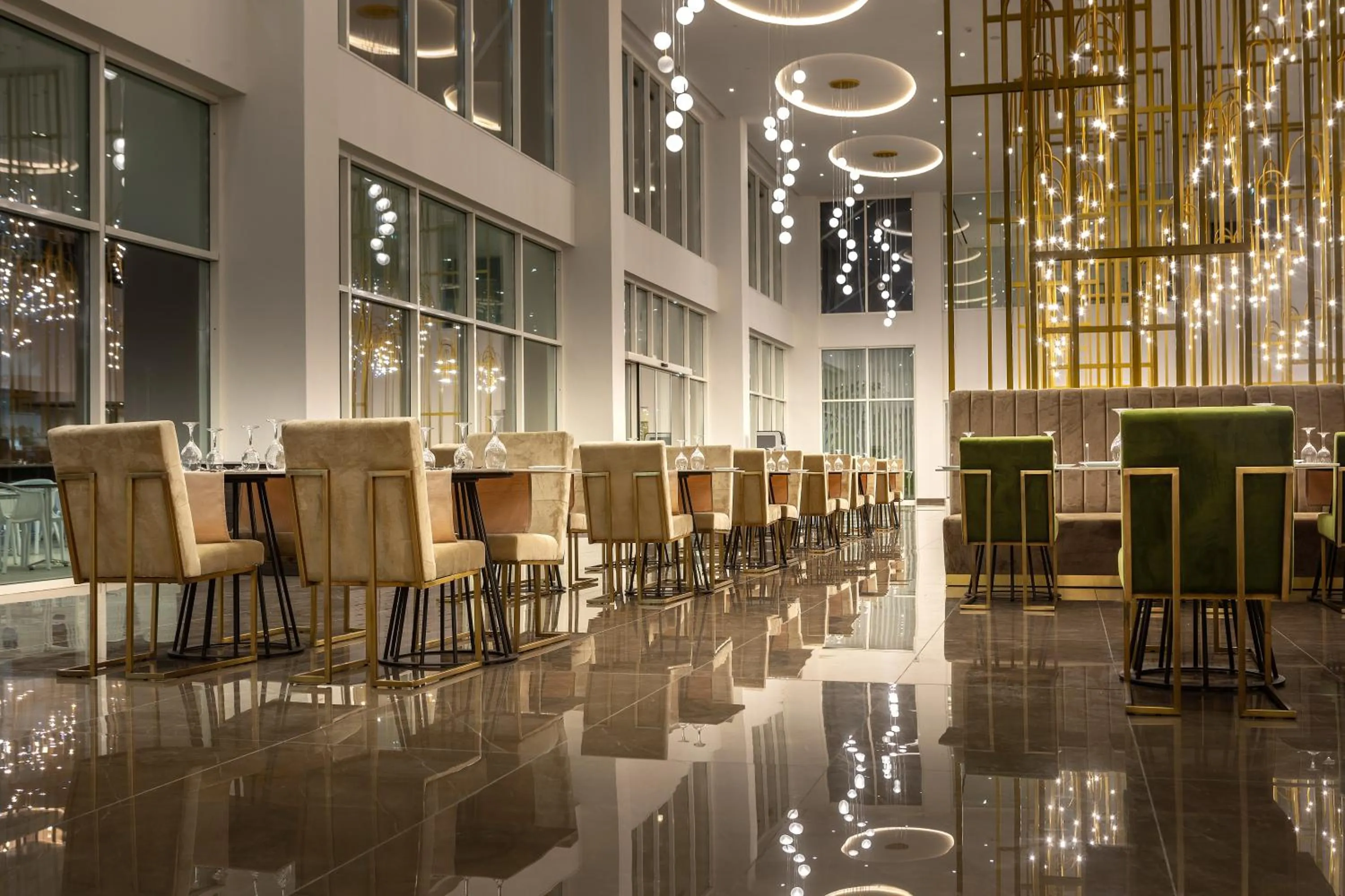 Restaurant/places to eat in Chrysomare Beach Hotel & Resort