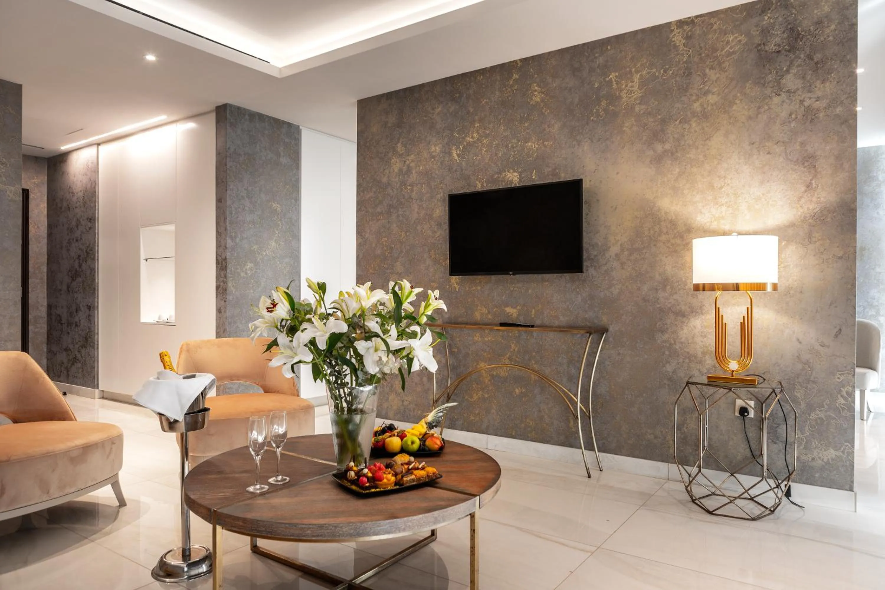 TV and multimedia in Chrysomare Beach Hotel & Resort