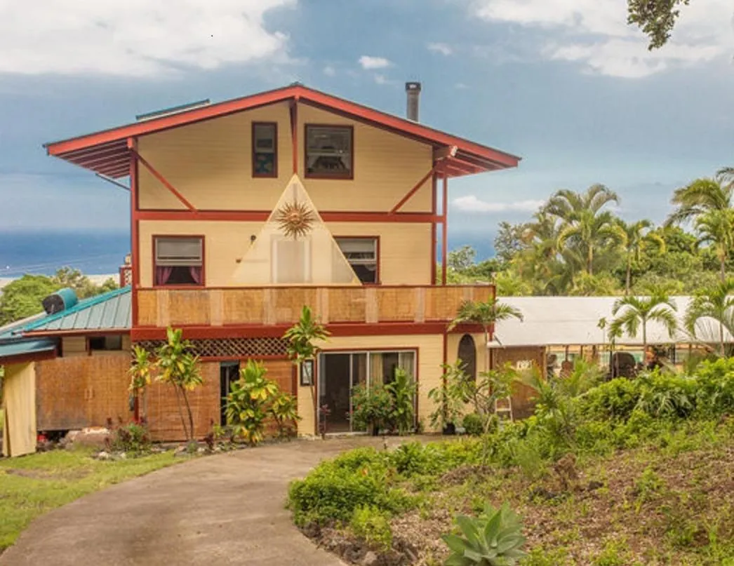 Facade/entrance in Banyan Tree Sanctuary Guest House