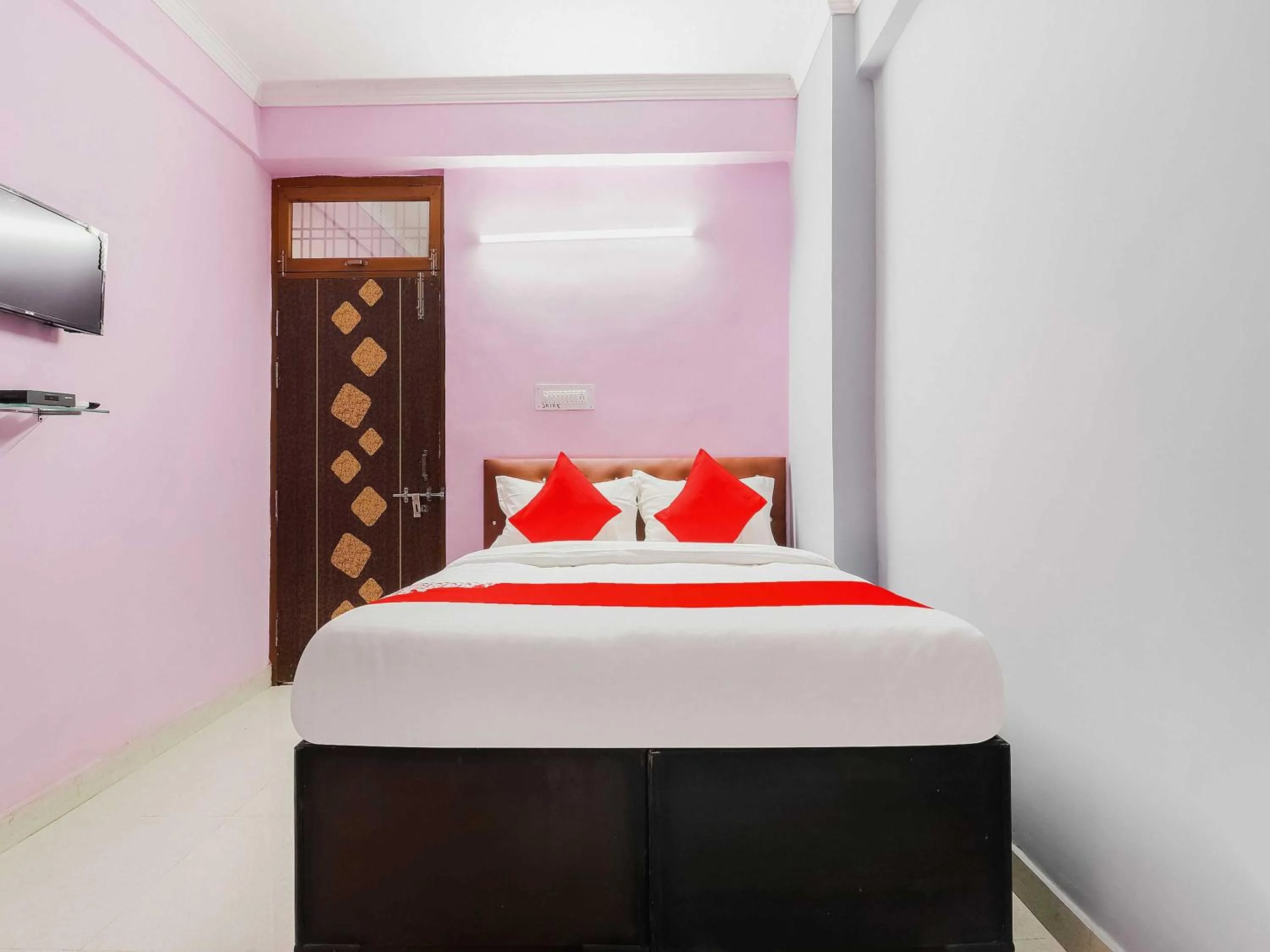 Bedroom, Bed in Hotel O by OYO Kalawati Palace