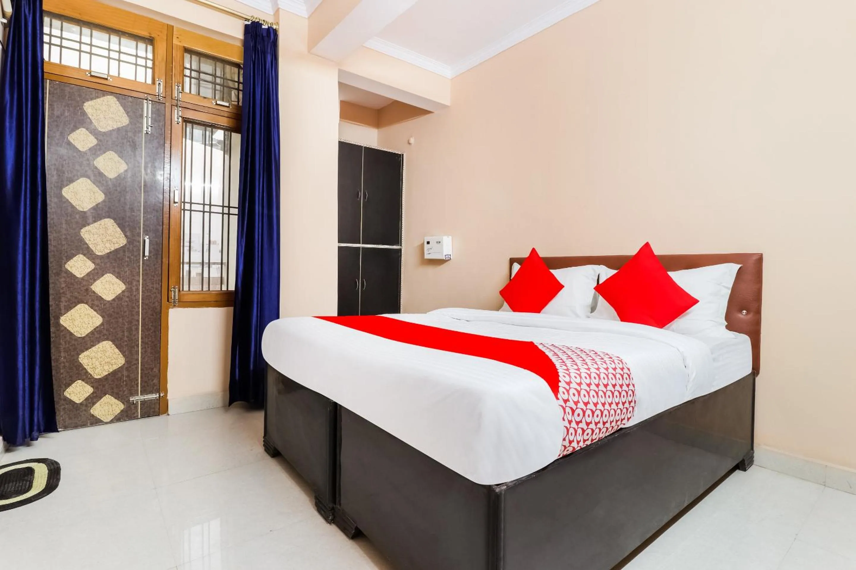 Bedroom, Bed in Hotel O by OYO Kalawati Palace