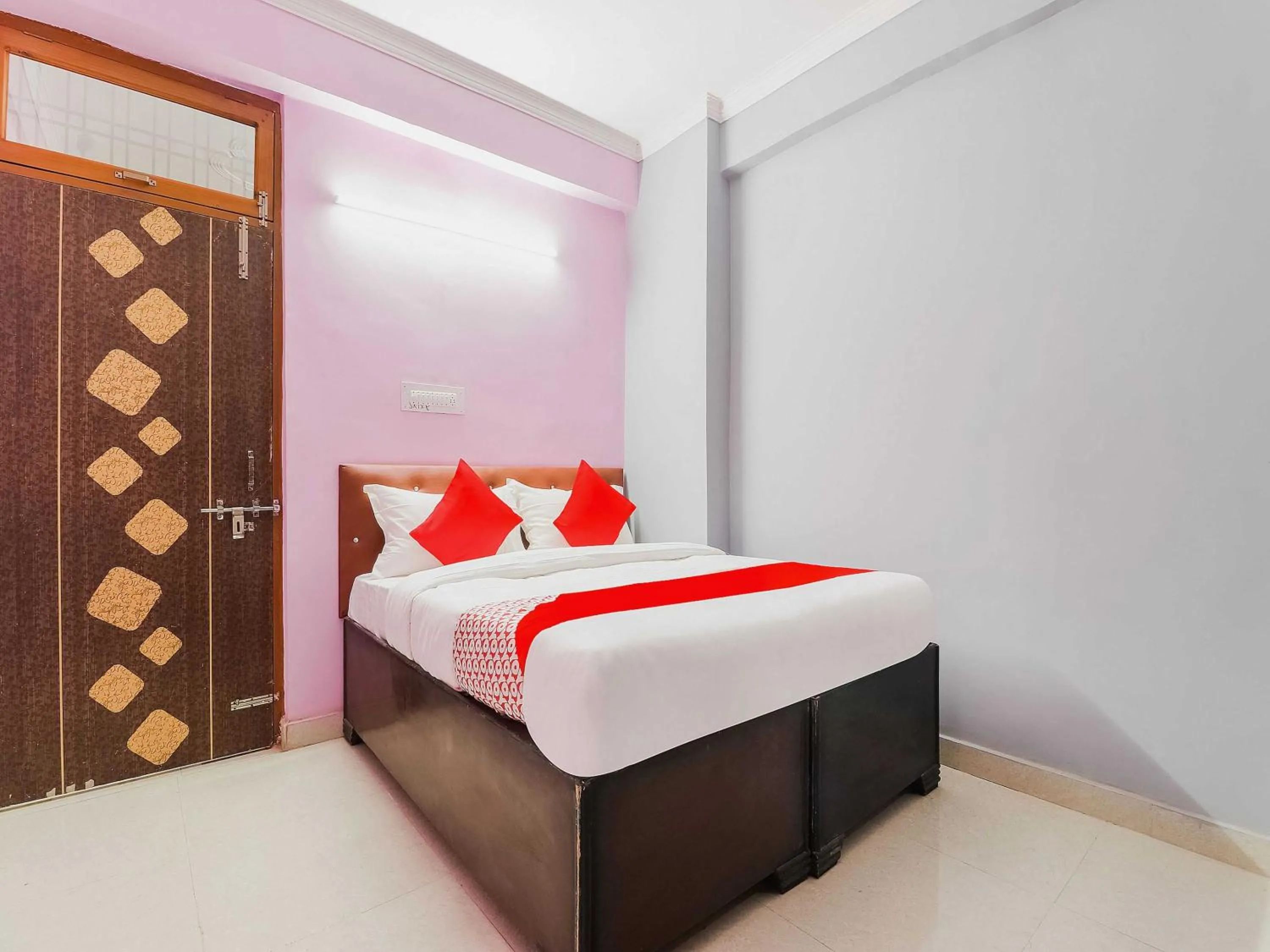 Bedroom, Bed in Hotel O by OYO Kalawati Palace