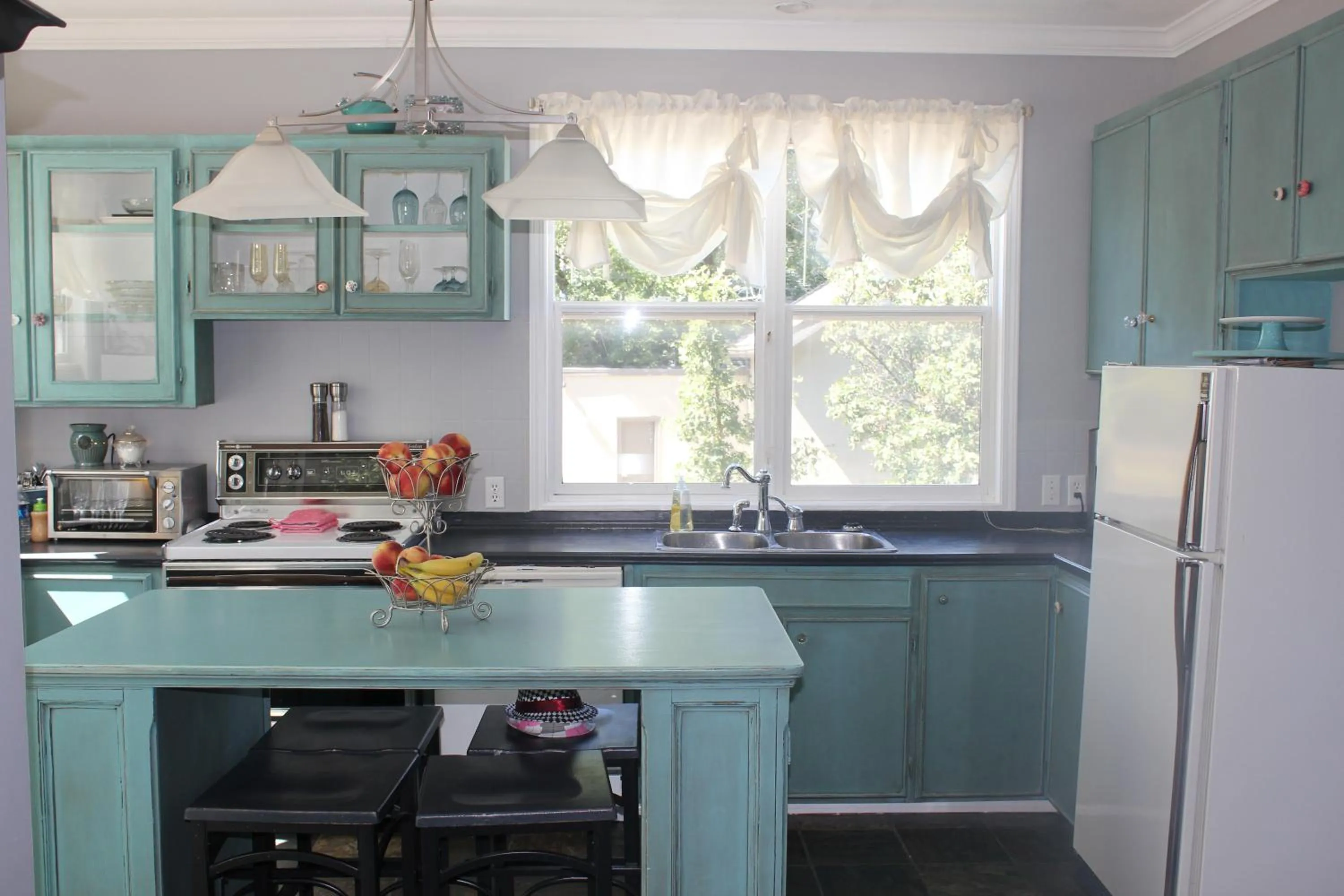 Kitchen or kitchenette in Charles Street Vacation Home
