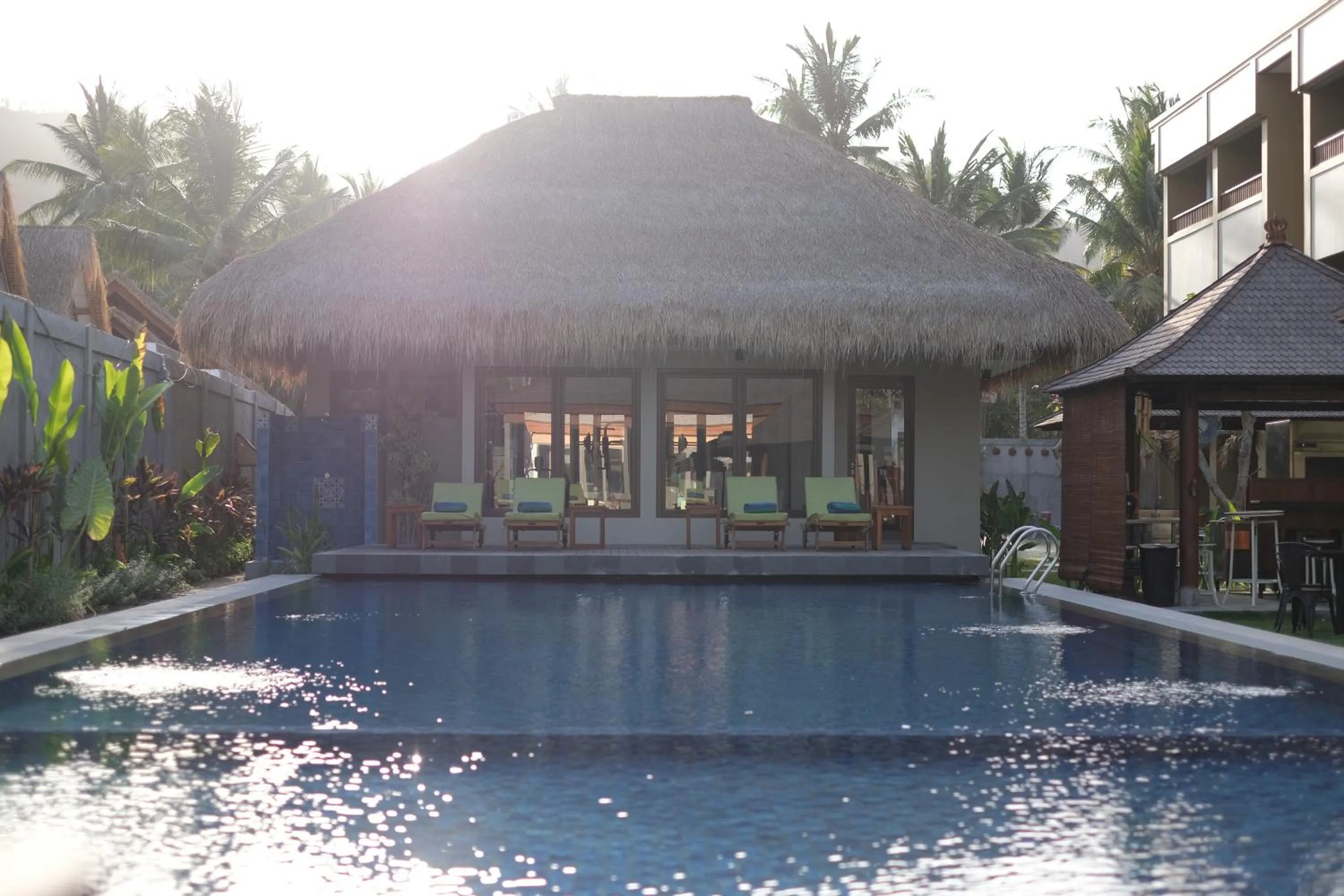 Swimming pool in Sima Hotel Kuta Lombok