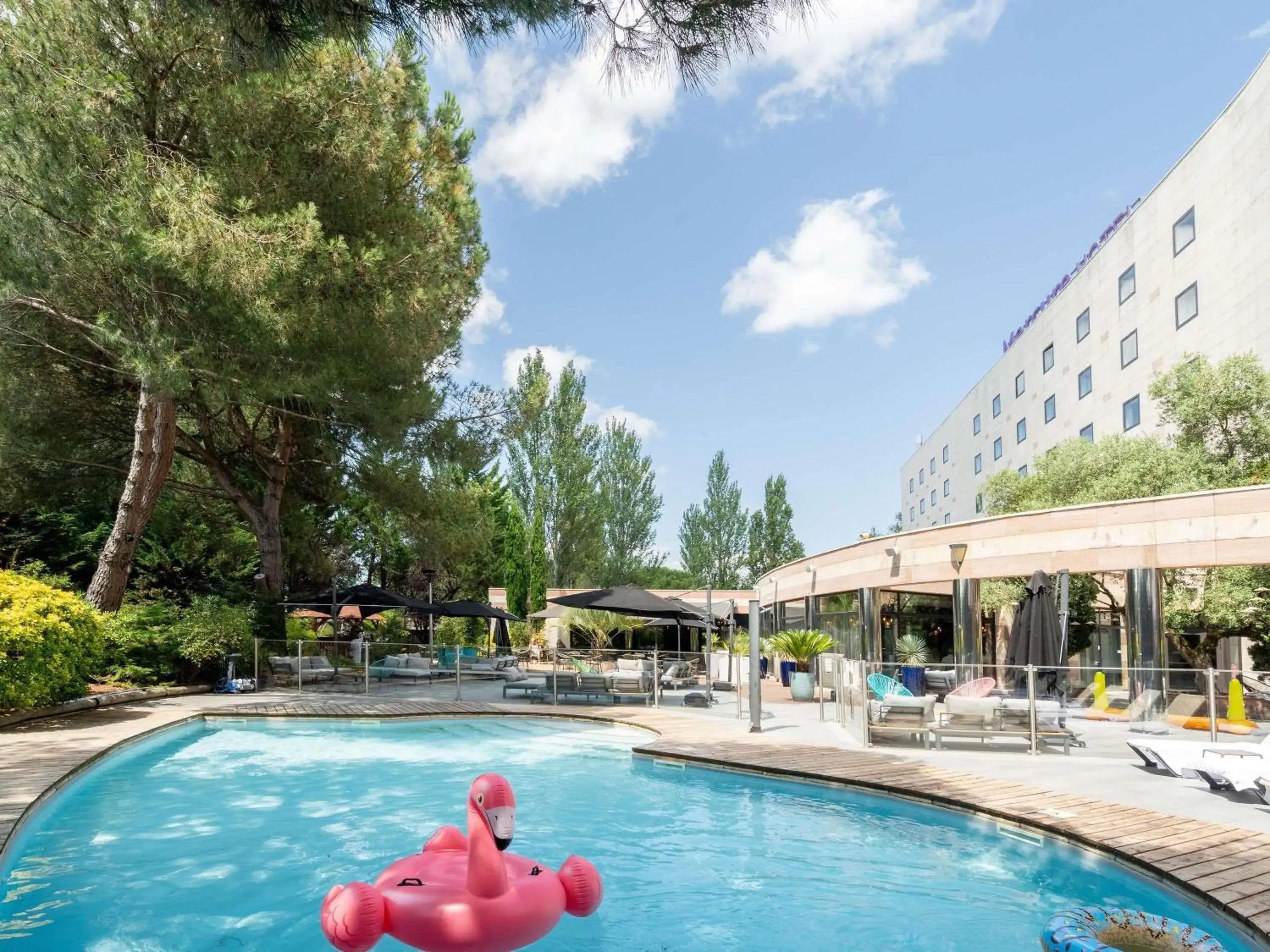 Property building in Mercure Bordeaux Aéroport Property building in Mercure Bordeaux Aéroport