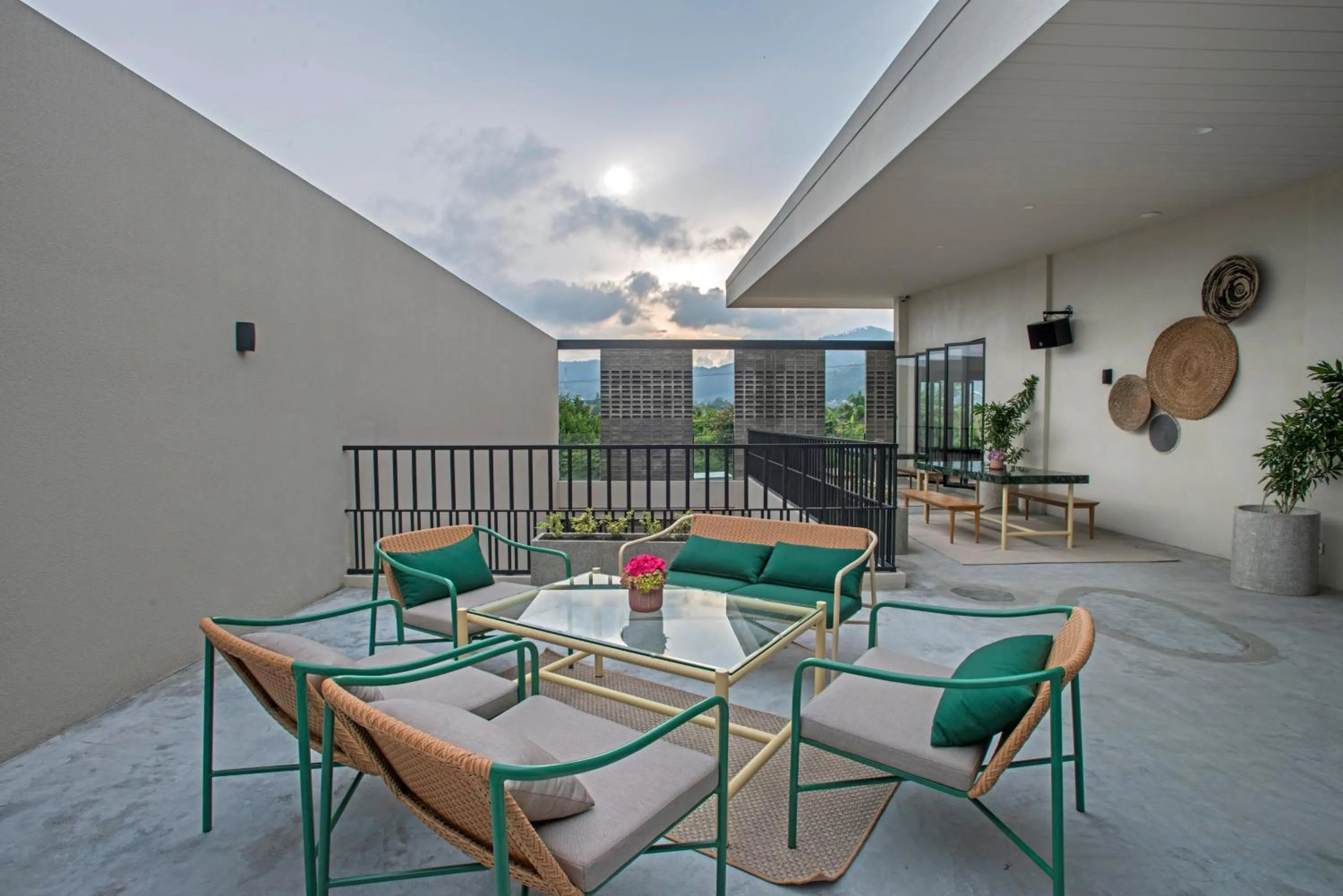 Restaurant/places to eat in Hanoman Hotel Kota Batu