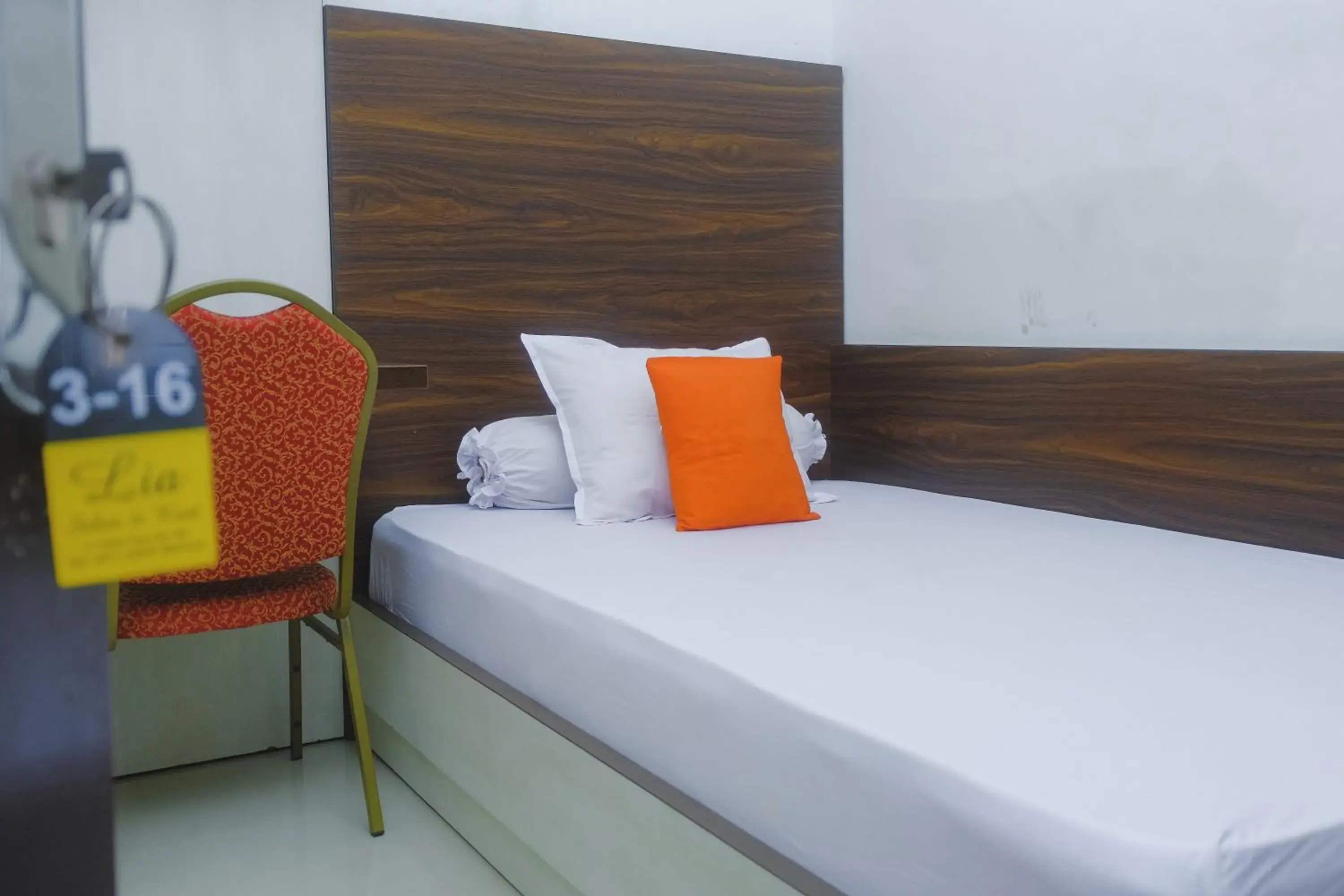 Single Room - single occupancy in Lia Homestay Syariah Pettarani Makassar Mitra RedDoorz Single Room - single occupancy in Lia Homestay Syariah Pettarani Makassar Mitra RedDoorz