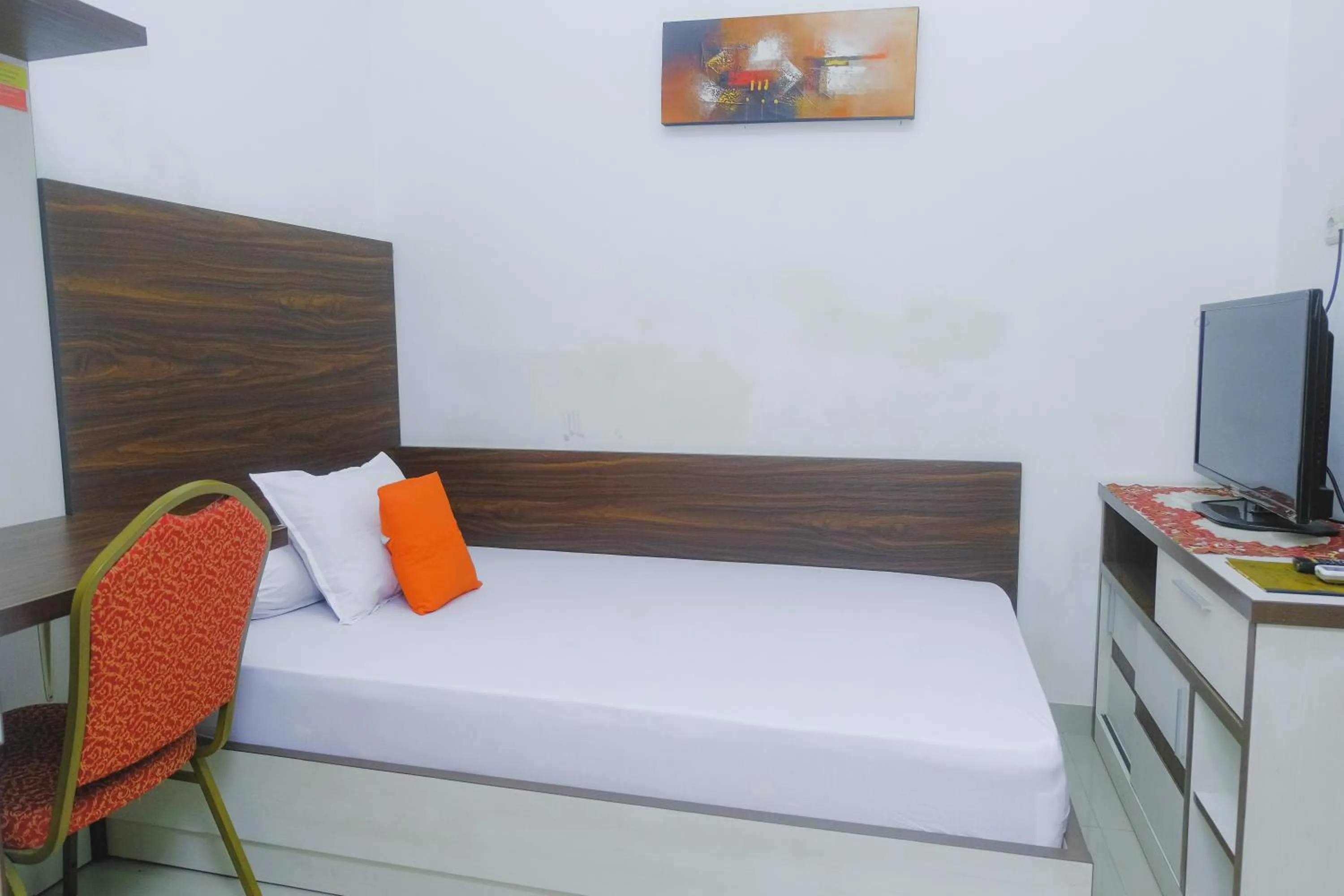 Single Room - single occupancy in Lia Homestay Syariah Pettarani Makassar Mitra RedDoorz