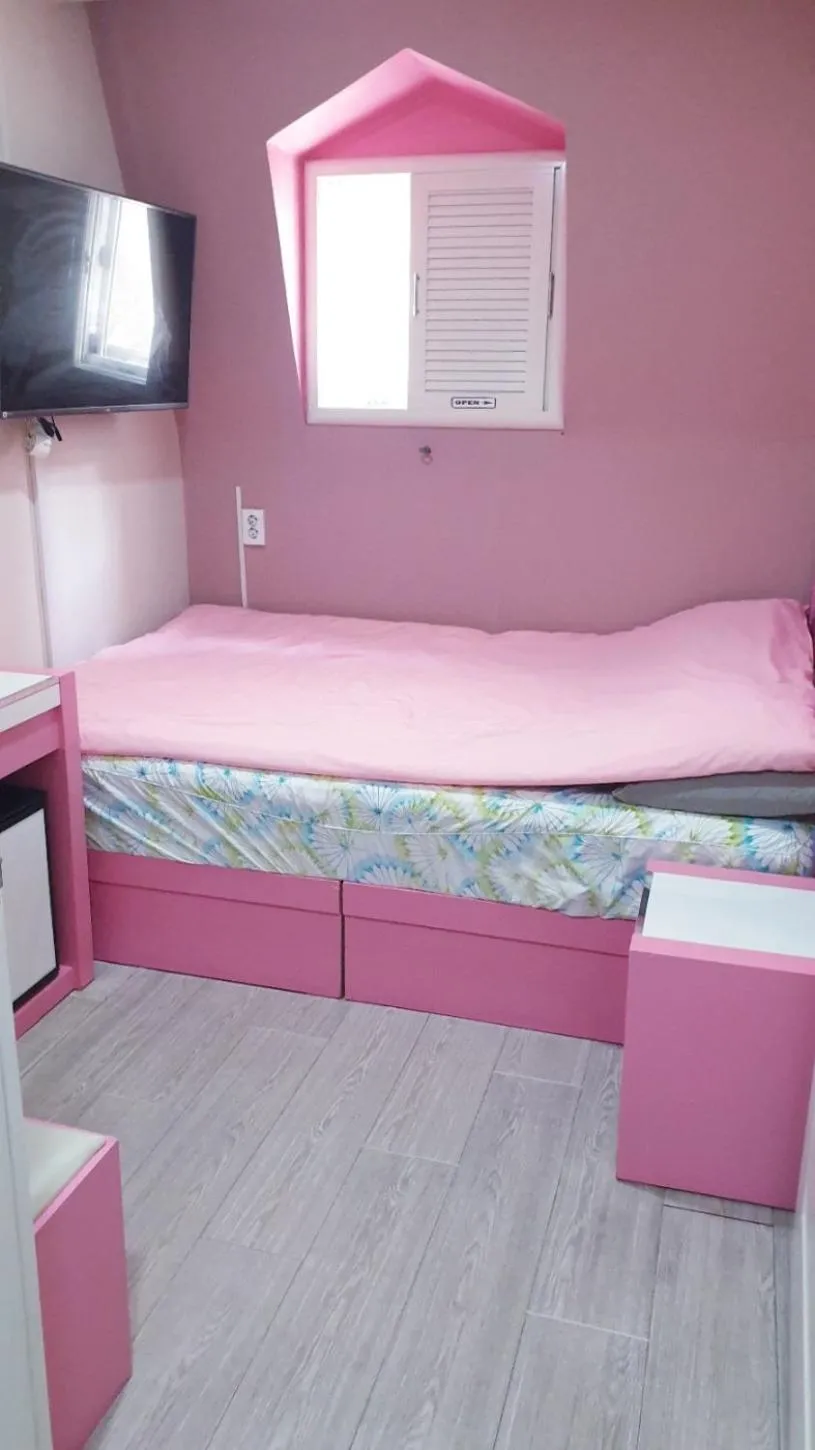 Bed in OPPA Hostel Sinchon-Hongdae