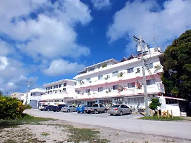 Facade/entrance in Himawari Hotel Facade/entrance in Himawari Hotel