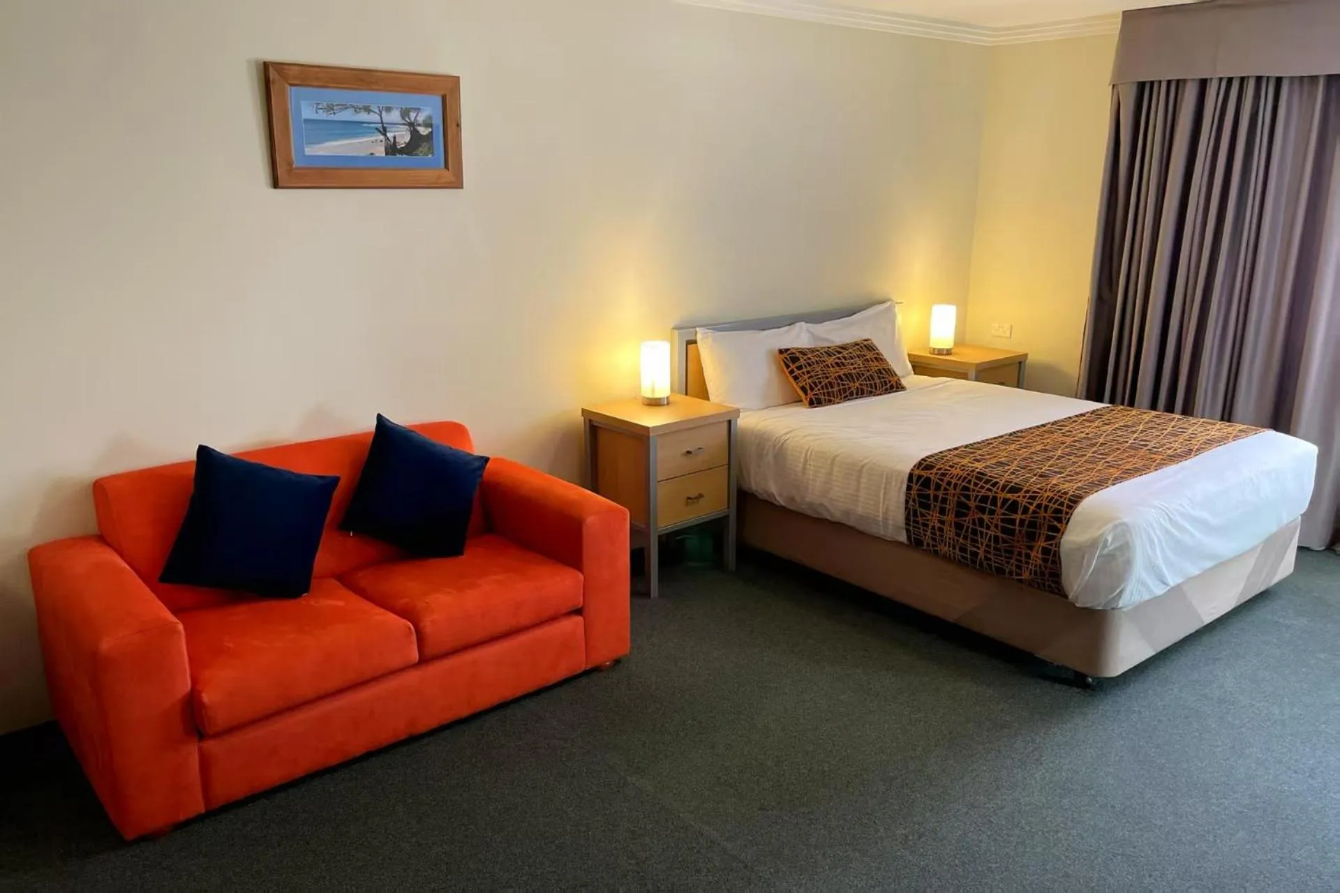 Bed in Mandarin Motel