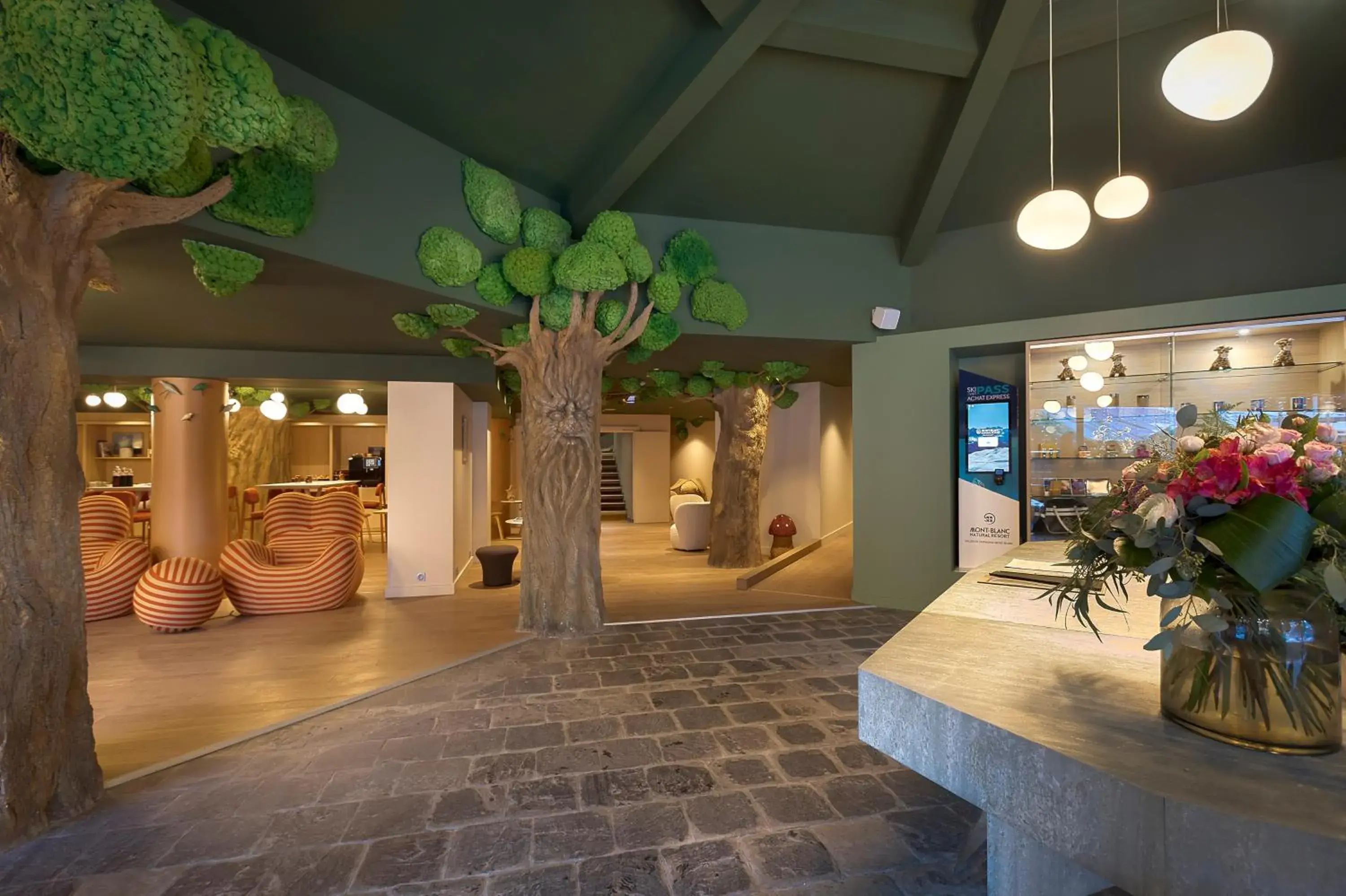 Lobby or reception in Lykke Hôtel & Spa Chamonix - ex Mercure Lobby or reception in Lykke Hôtel & Spa Chamonix - ex Mercure