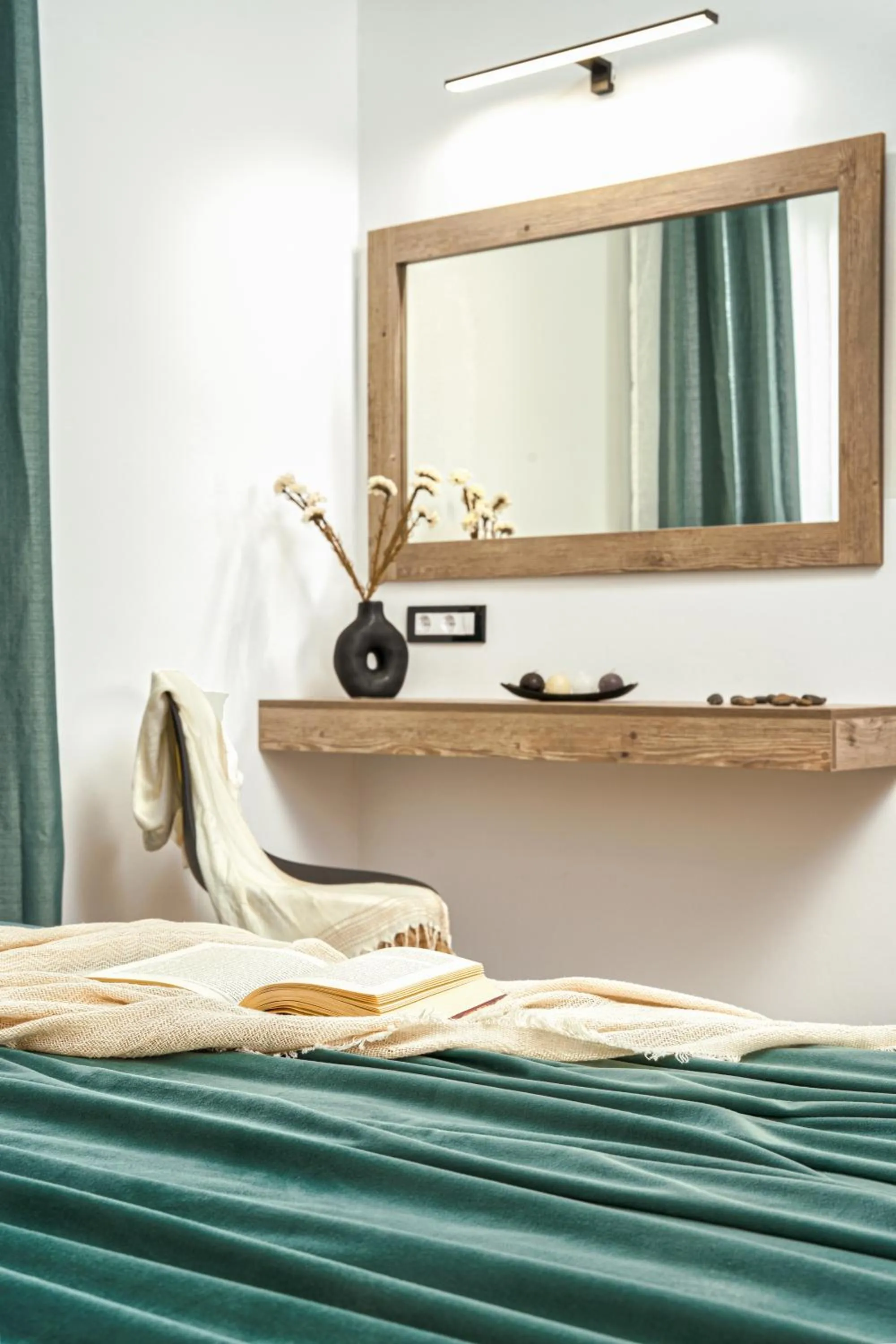 Bed in Stathis Studios II