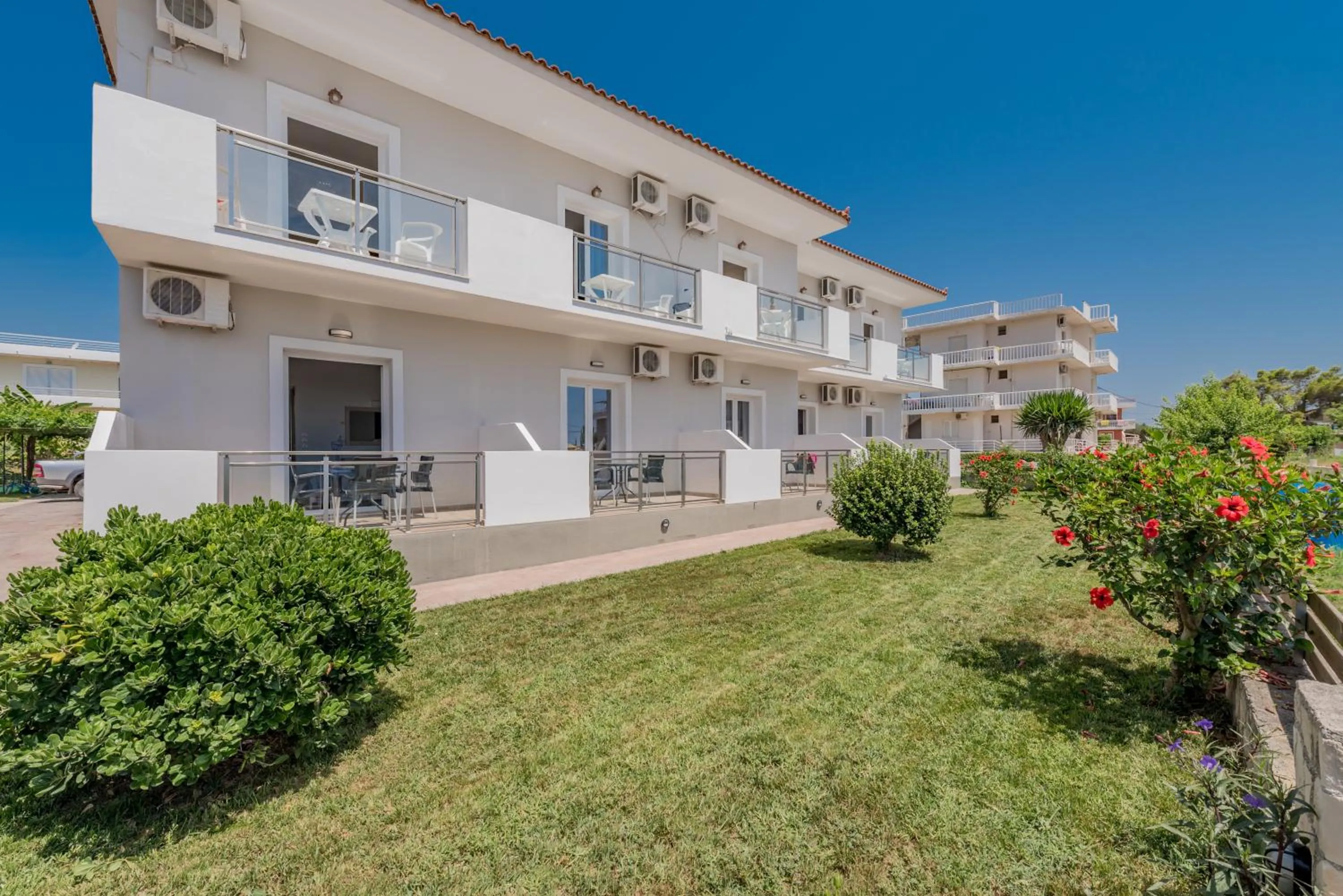 Property building in Stathis Studios II