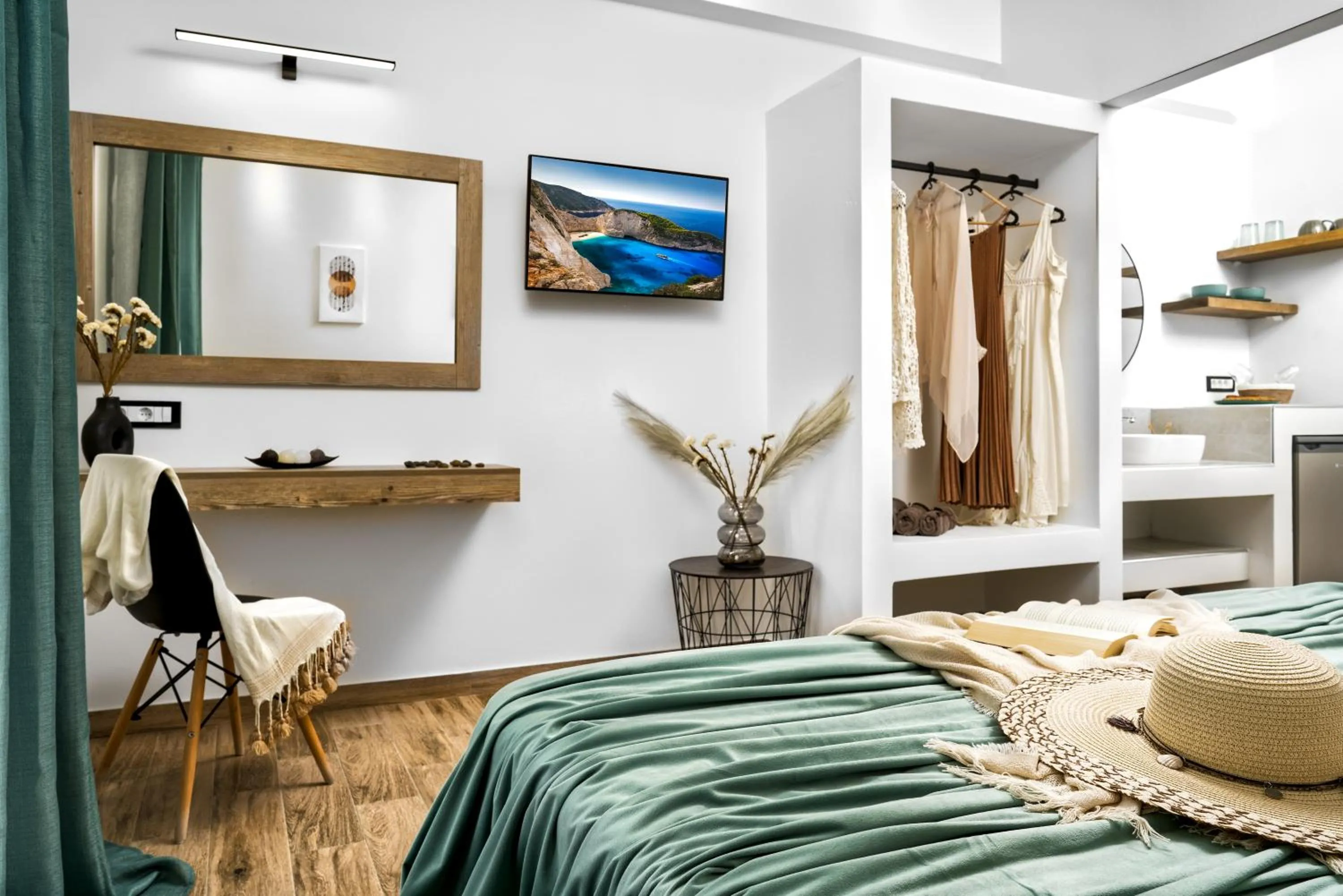 Bed in Stathis Studios II