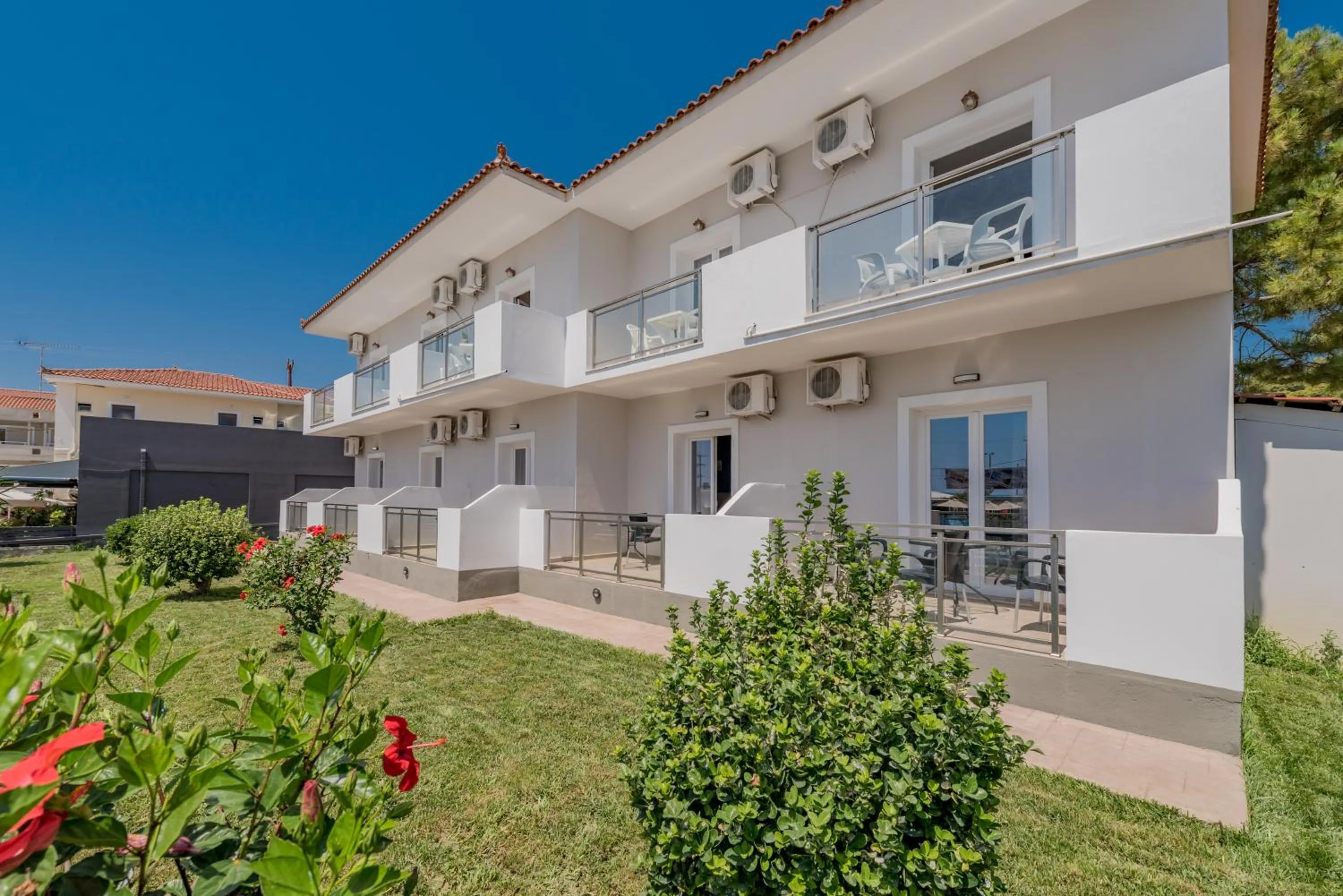 Property building in Stathis Studios II