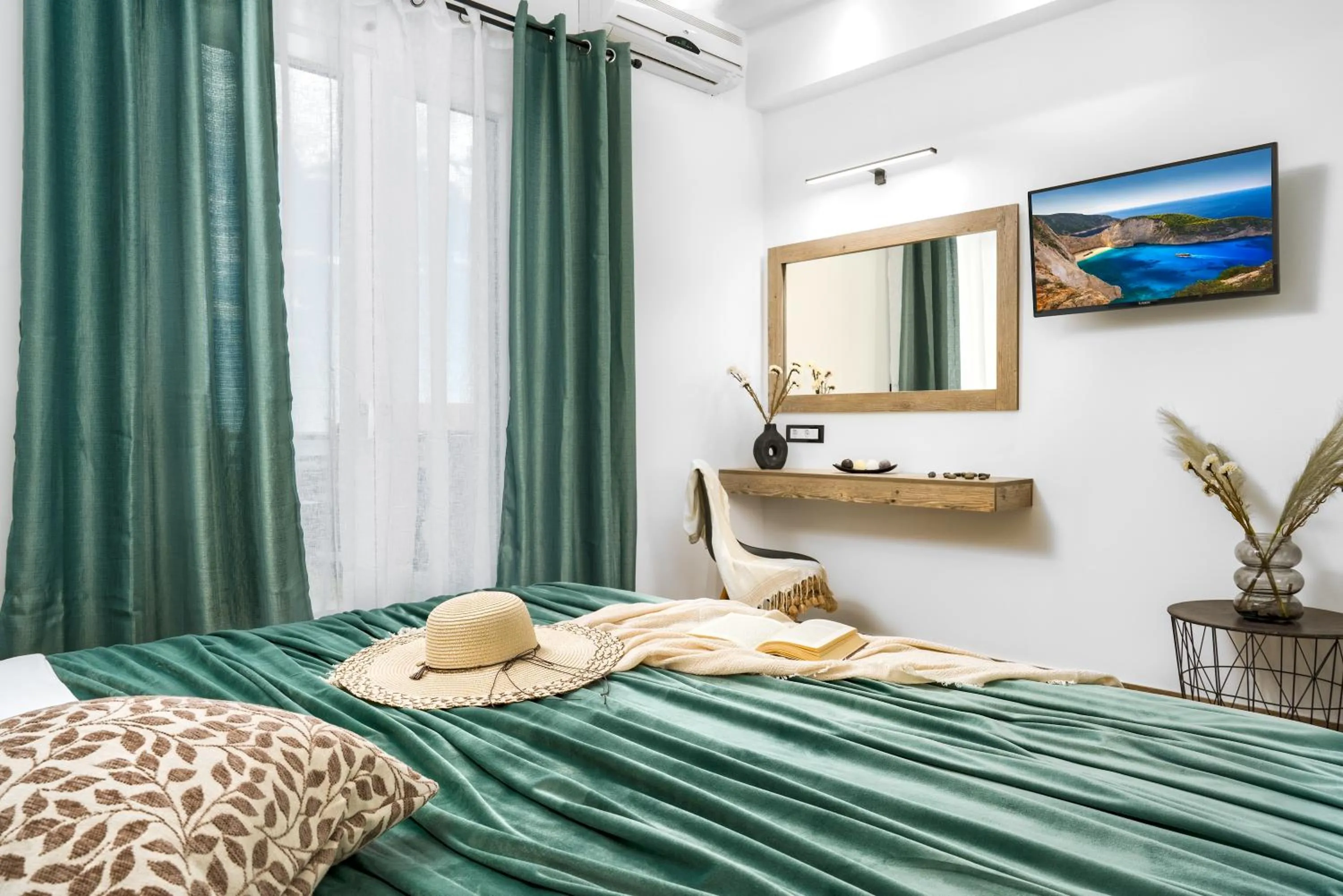 Bed in Stathis Studios II