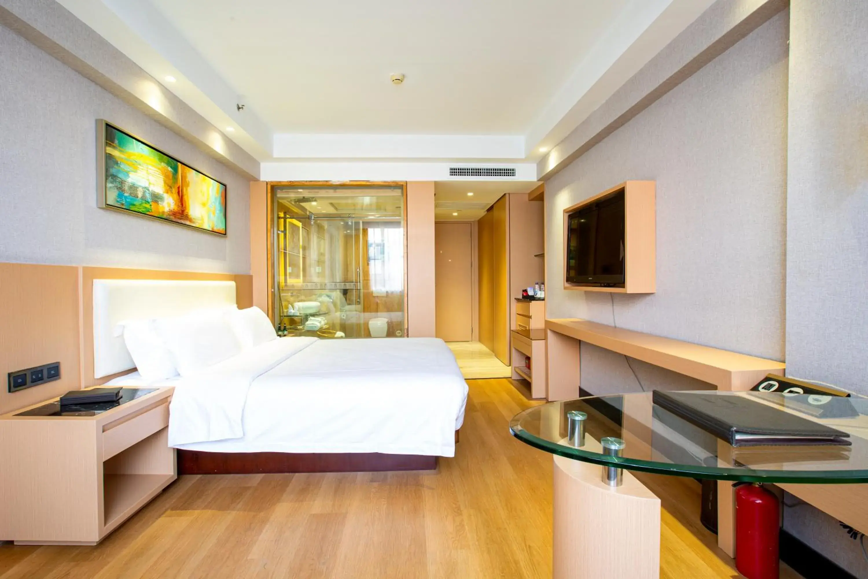Bed, TV/Entertainment Center in Guangzhou Ming Yue Hotel