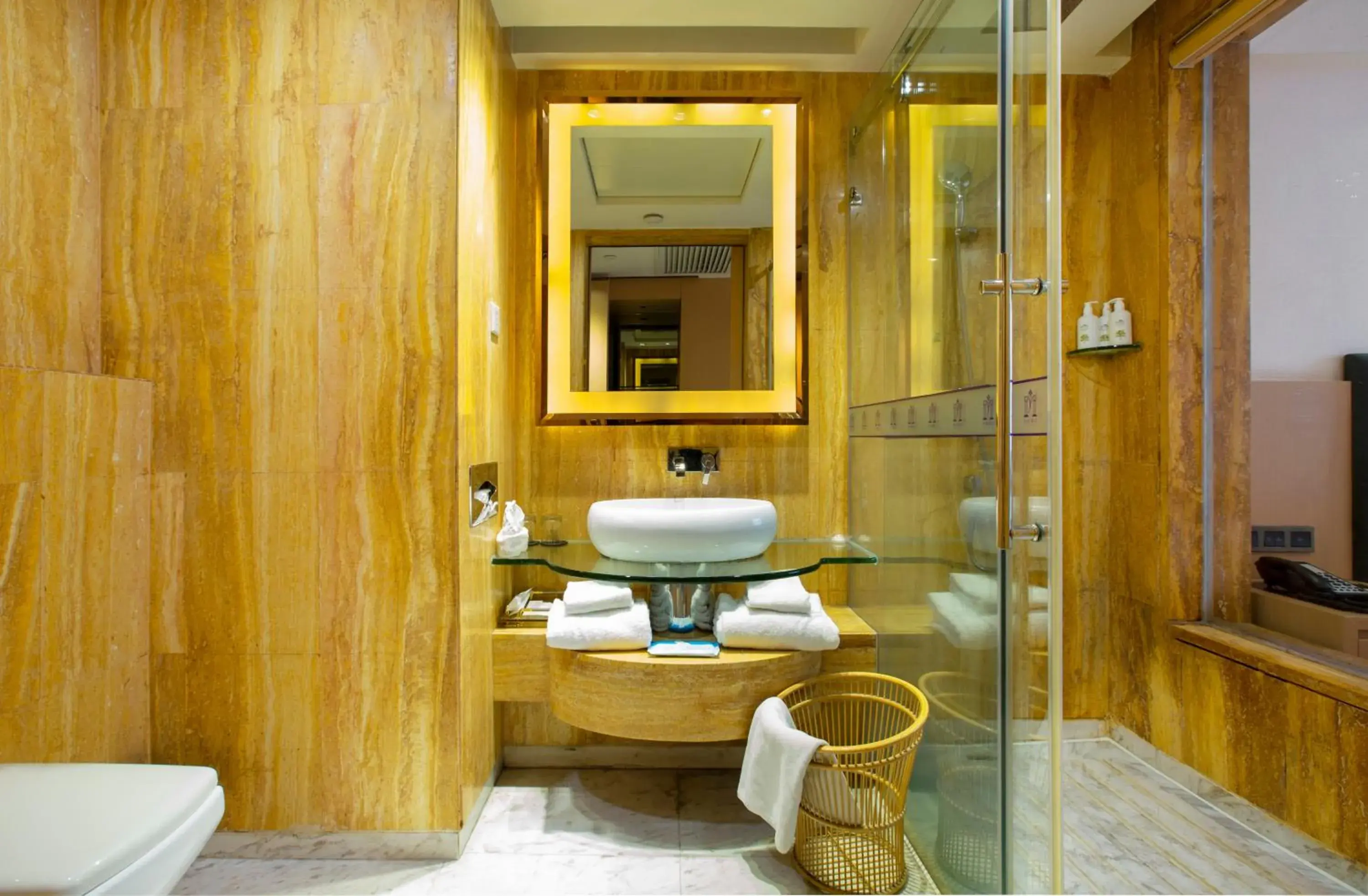 Bathroom in Guangzhou Ming Yue Hotel