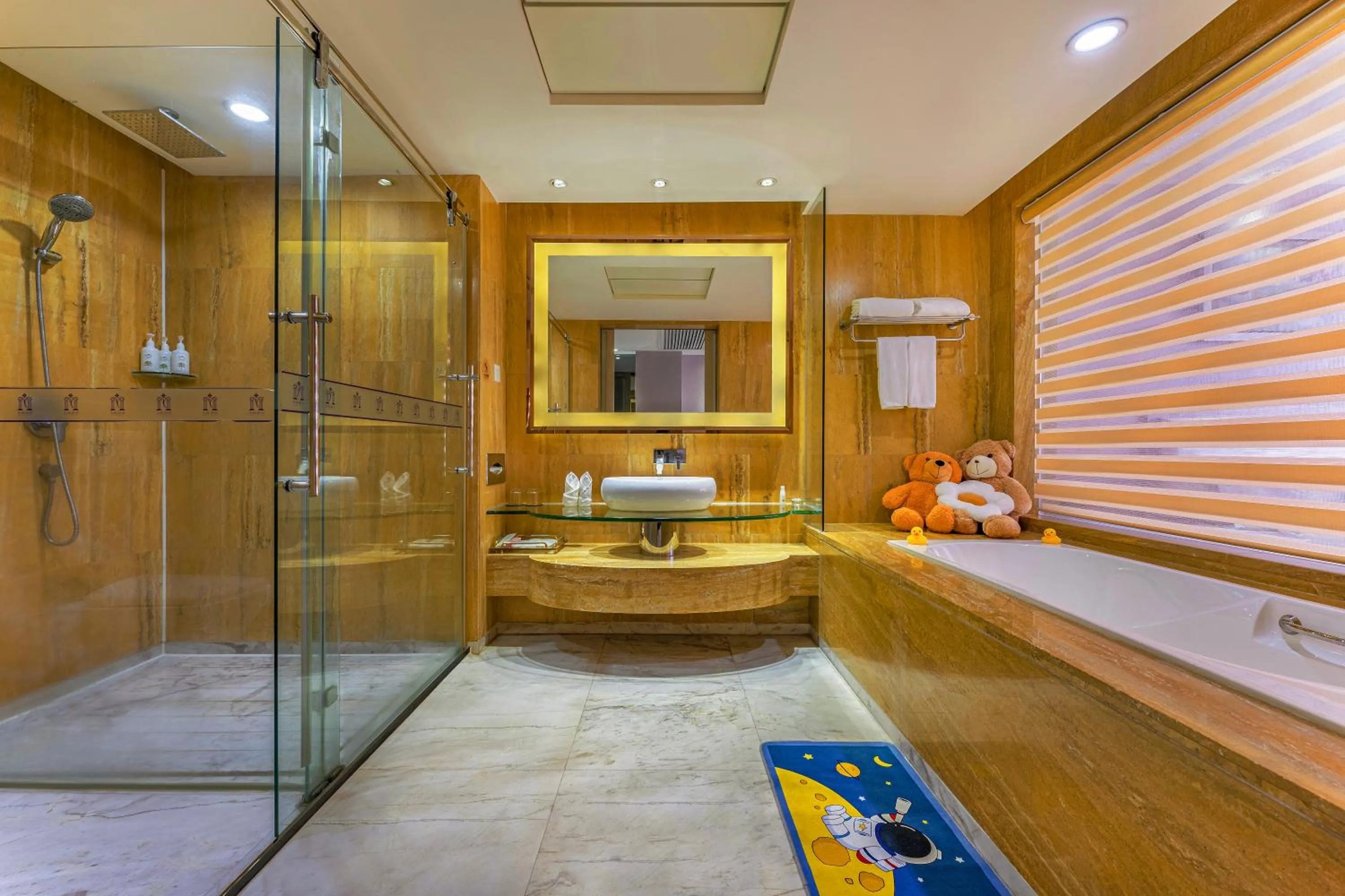 Shower in Guangzhou Ming Yue Hotel