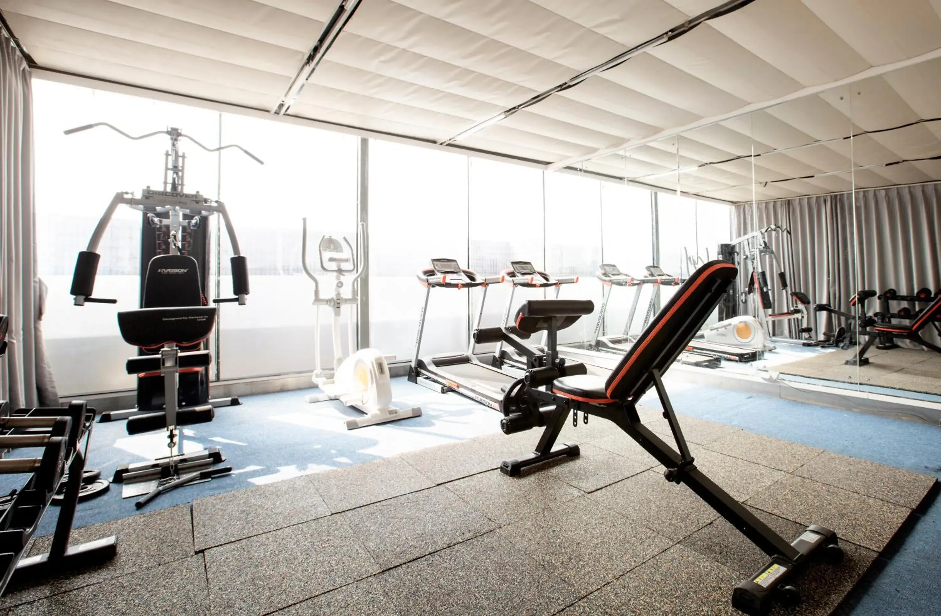 Fitness centre/facilities, Fitness Center/Facilities in Guangzhou Ming Yue Hotel