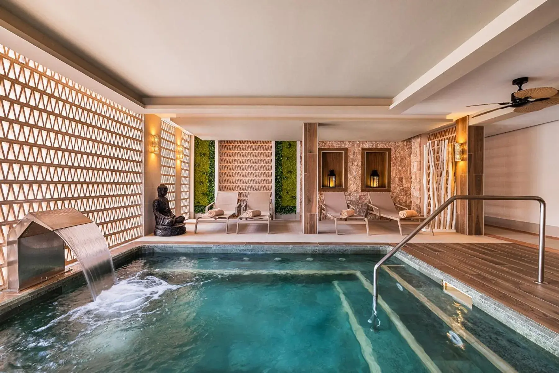 Spa and wellness centre/facilities in Hotel Riu Palace La Mola Spa and wellness centre/facilities in Hotel Riu Palace La Mola