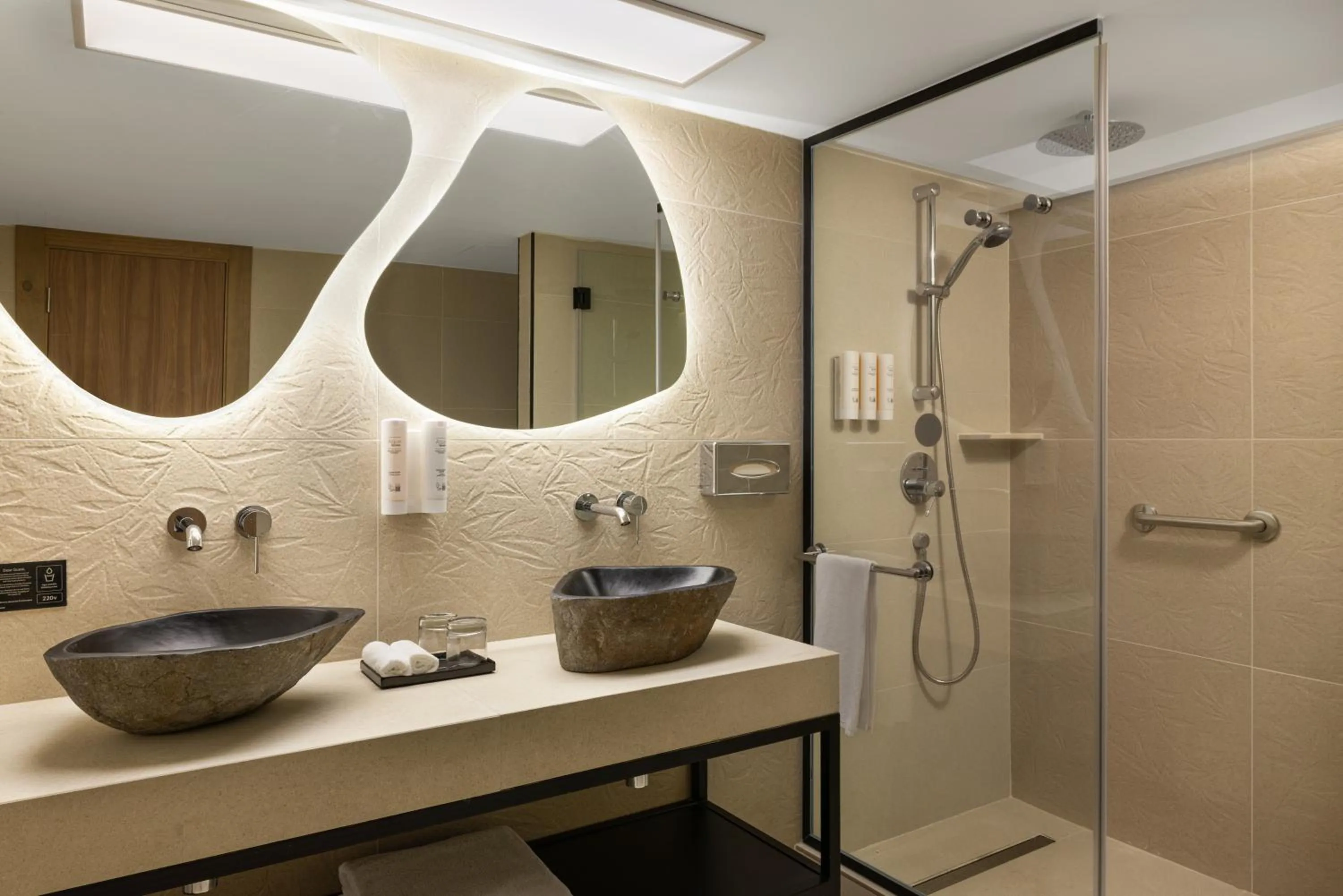 Bathroom in Hotel Riu Palace La Mola