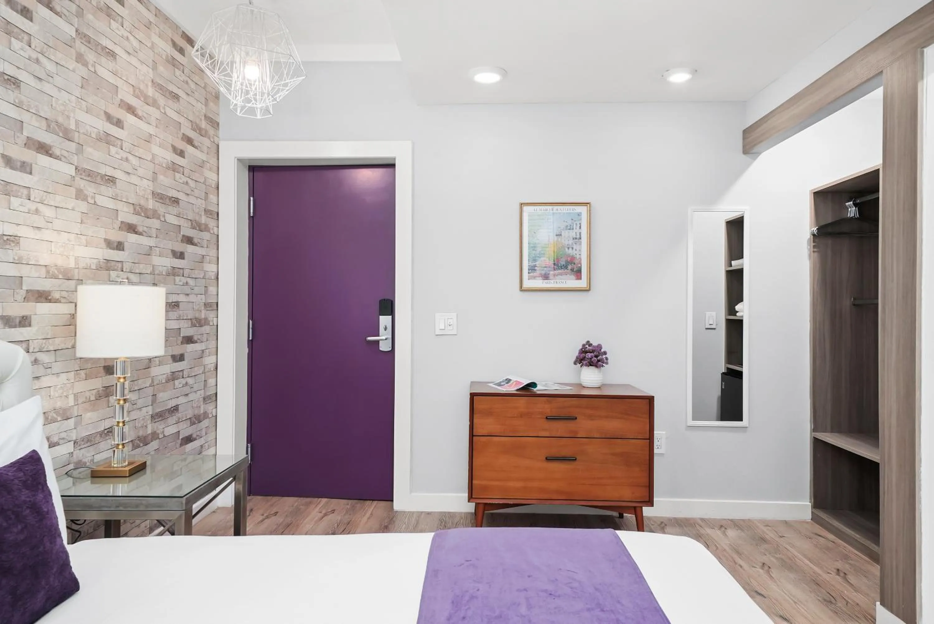 Bedroom, Bed in Shelley Hotel