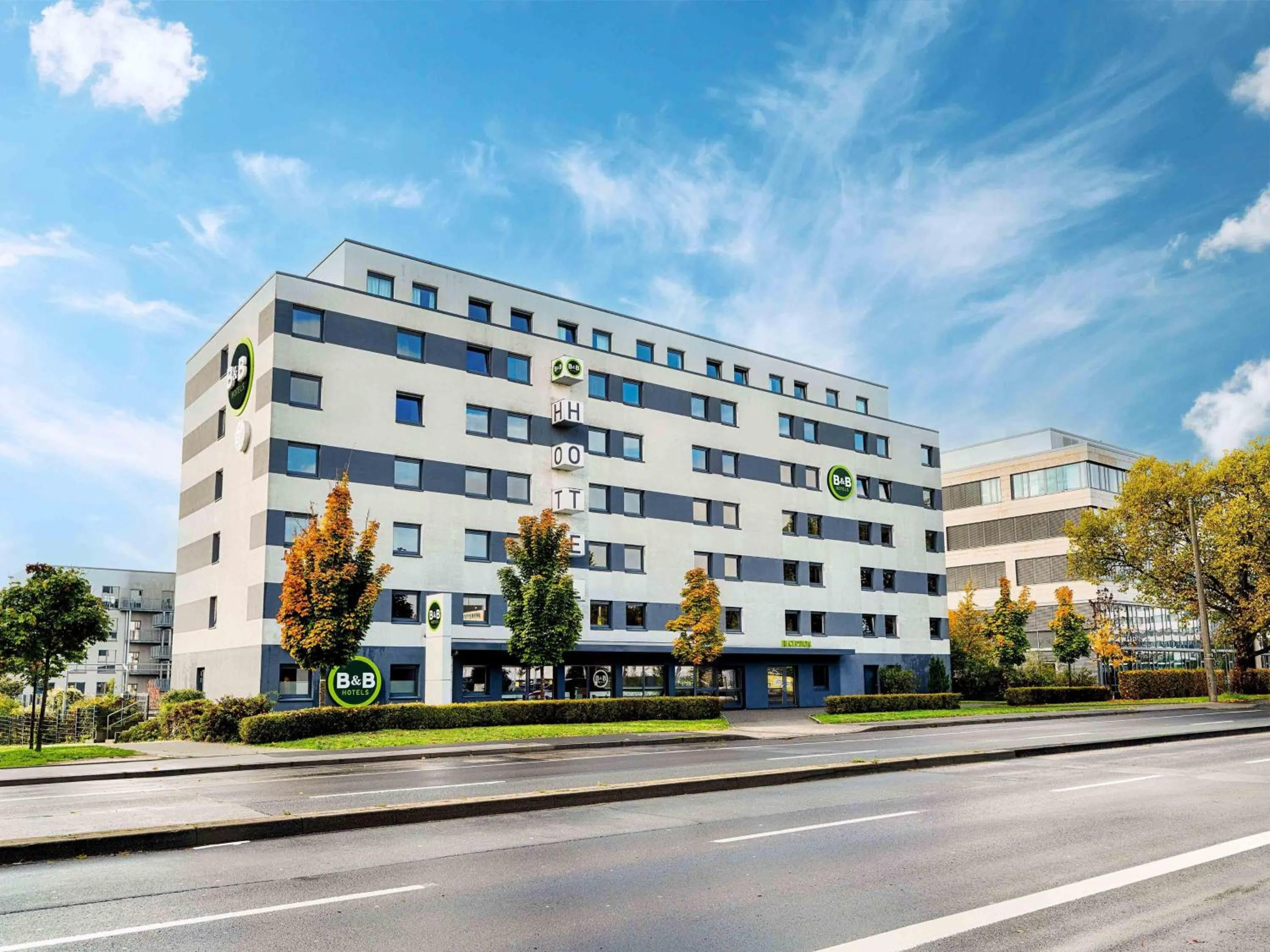Property building in B&B HOTEL Wiesbaden-Hbf