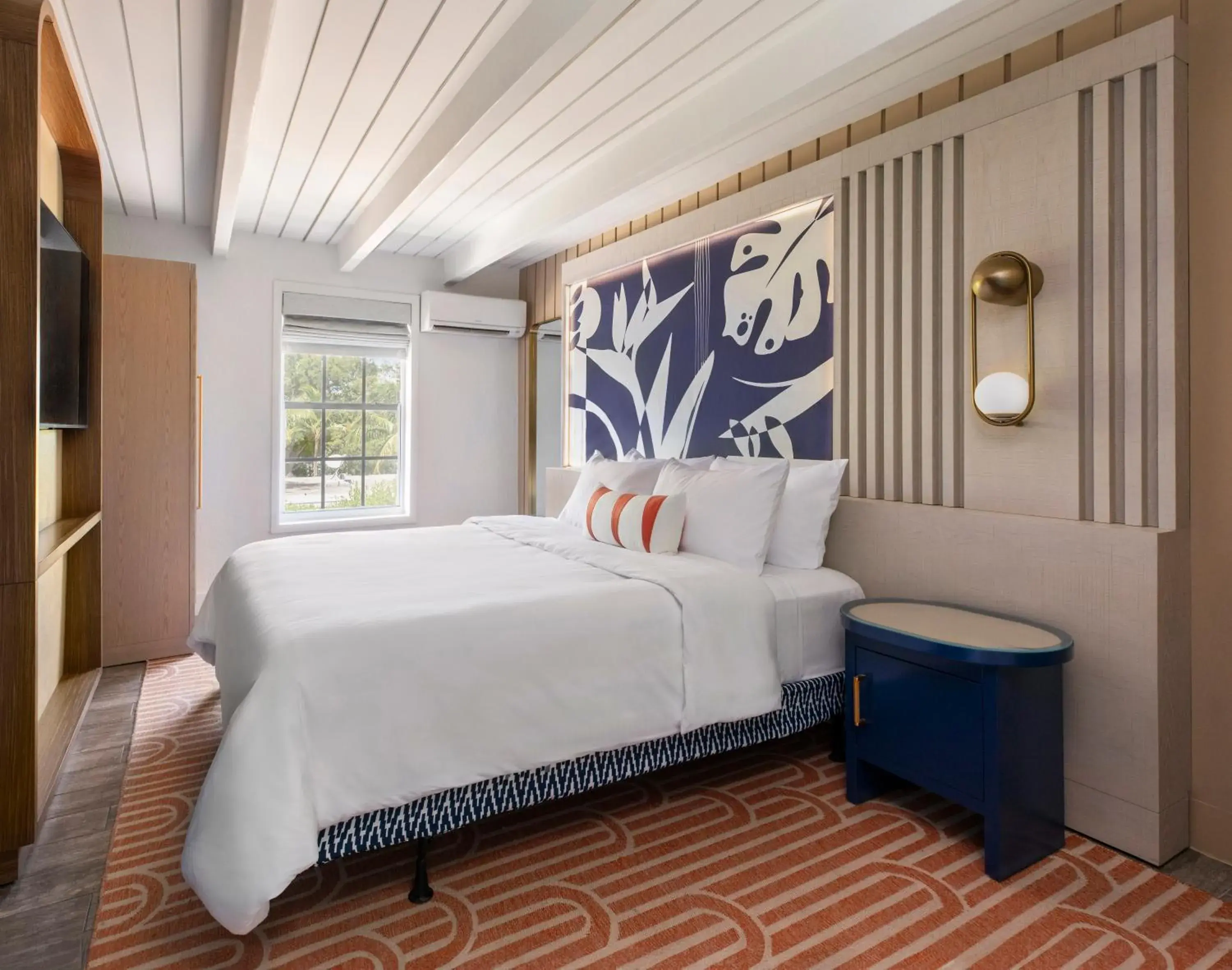 Bed in Three Waters Resort and Marina, Islamorada, a Tribute Portfolio Resort Bed in Three Waters Resort and Marina, Islamorada, a Tribute Portfolio Resort