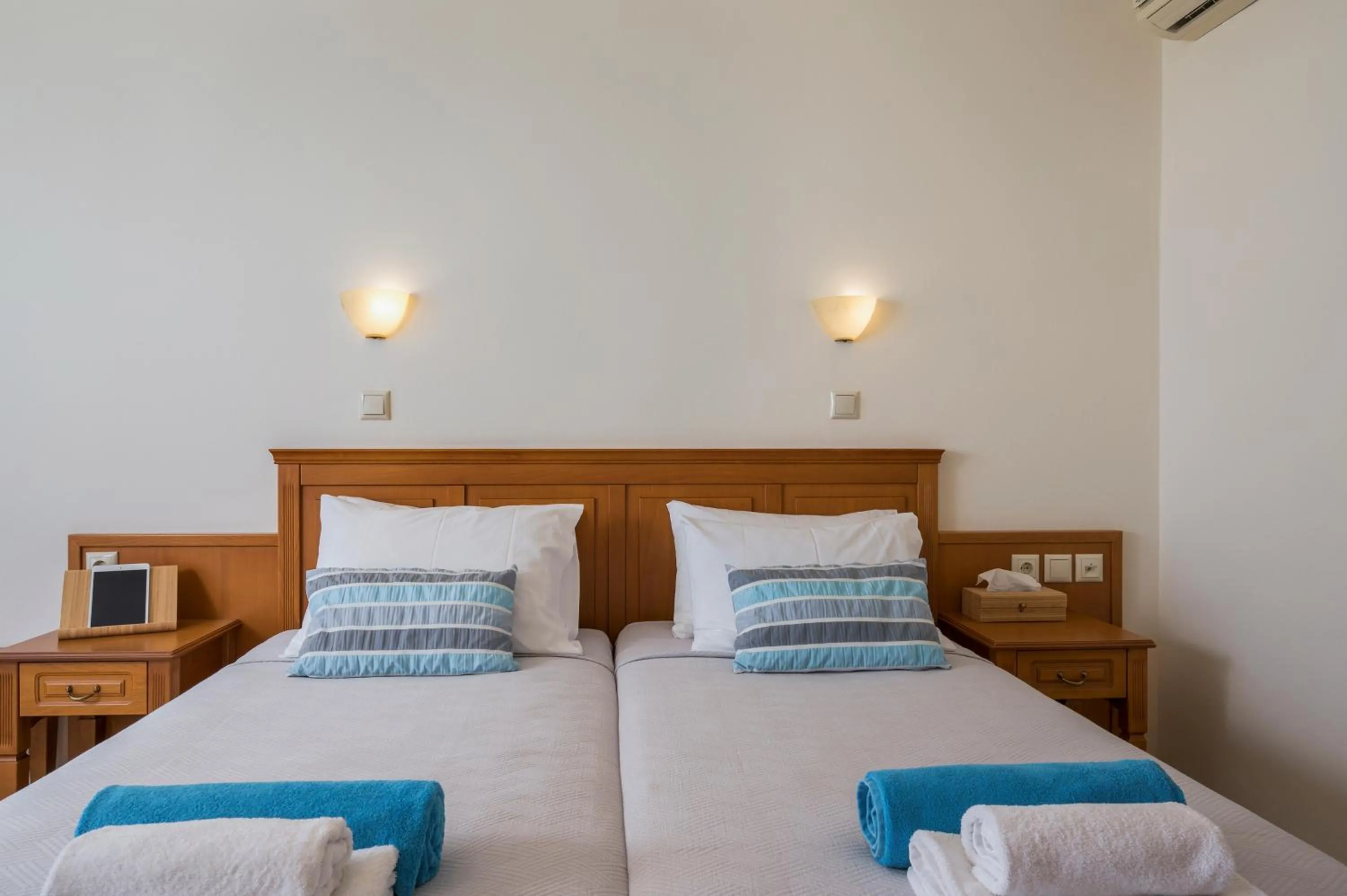 Bed in Hermes Sea View