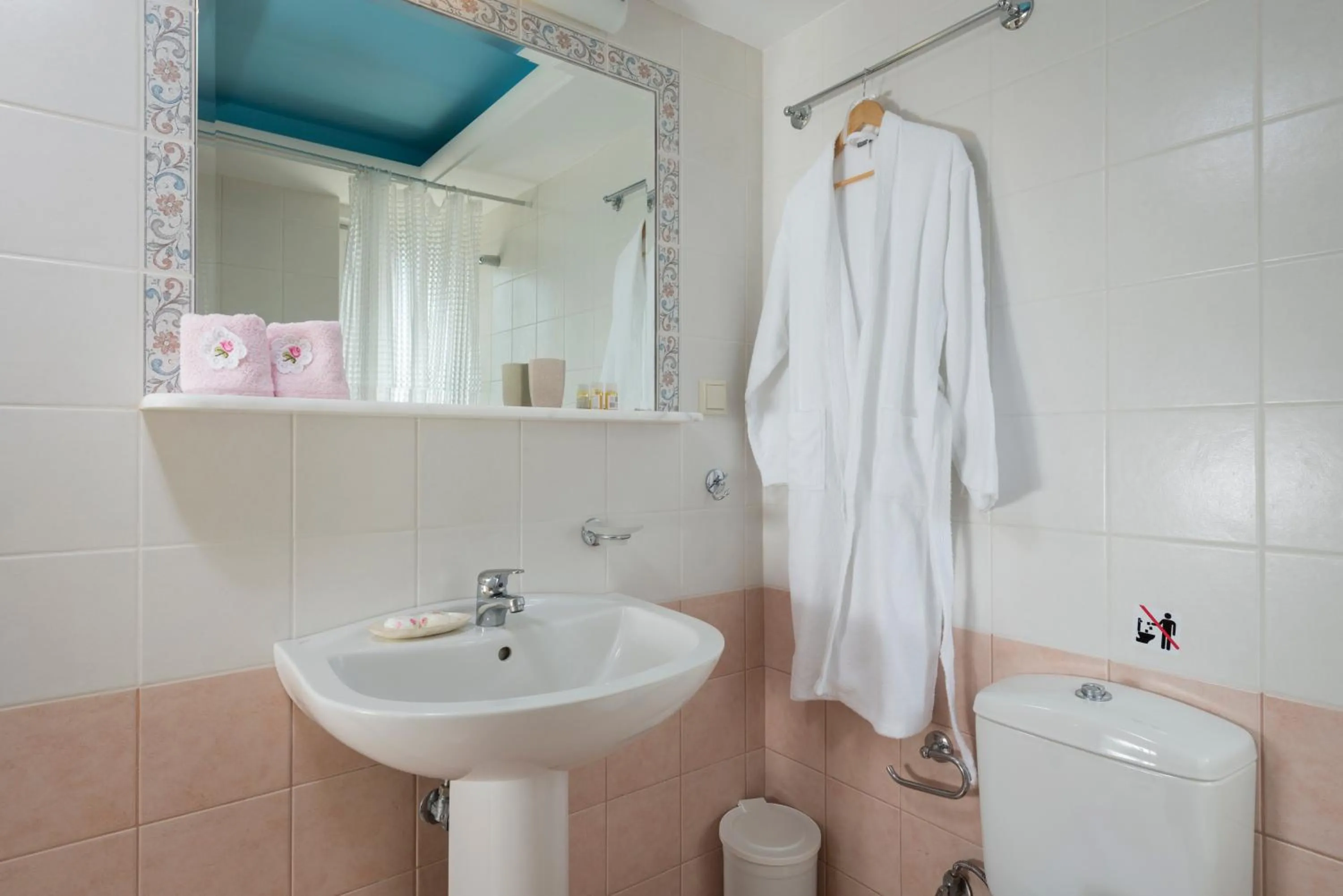 Bathroom in Hermes Sea View