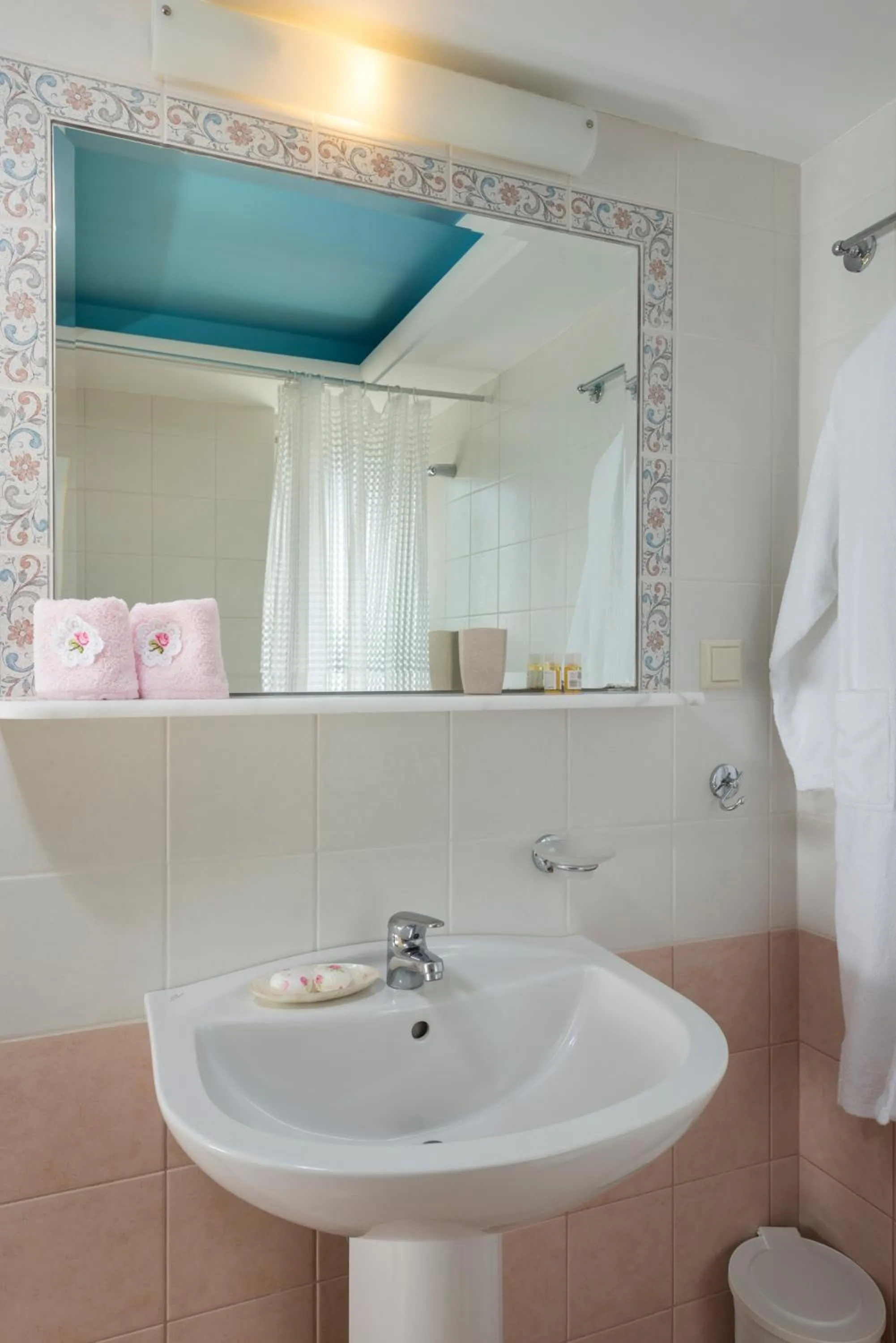 Bathroom in Hermes Sea View