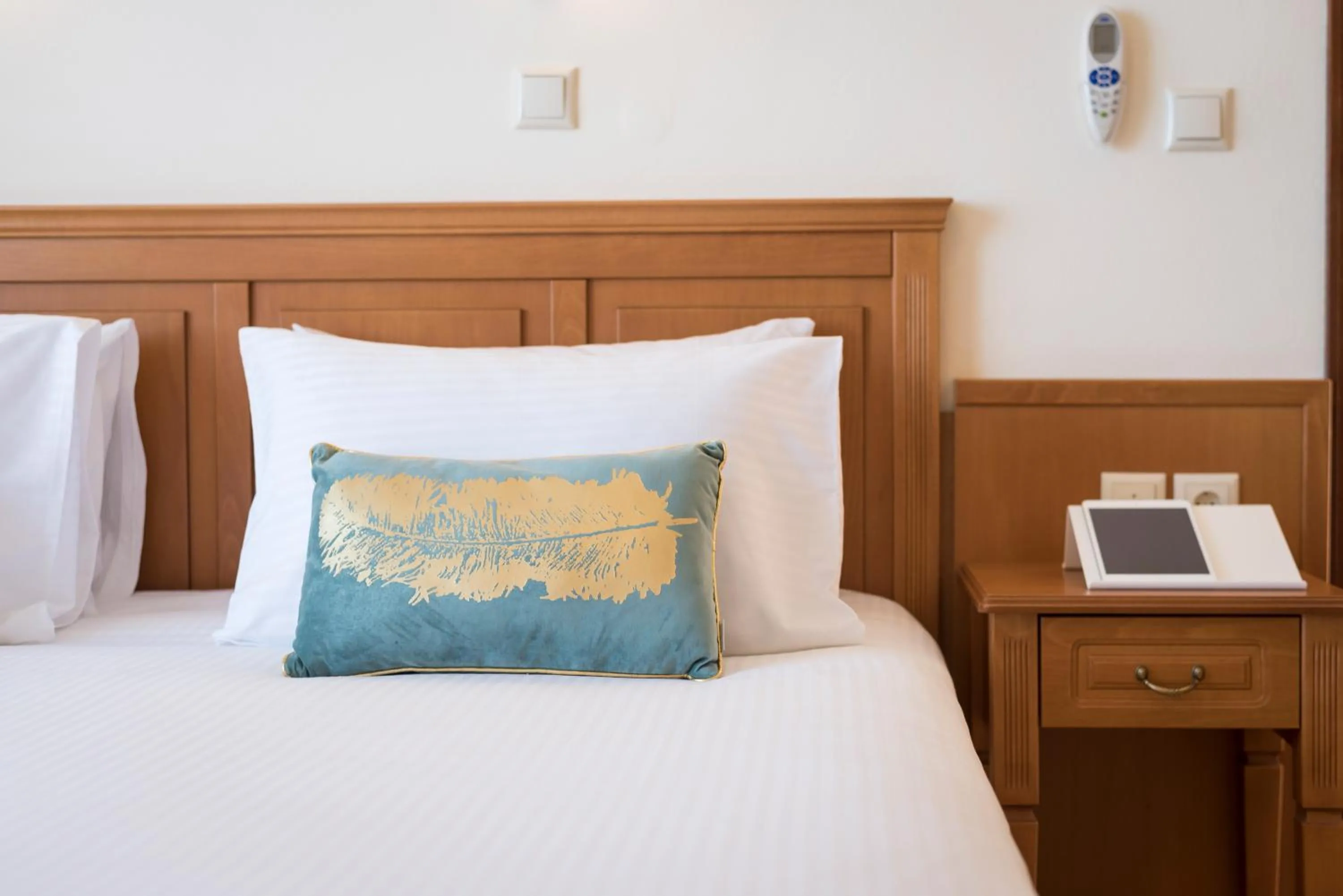 Bed in Hermes Sea View
