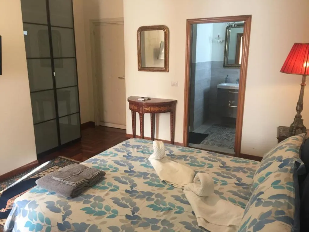 Bed in La Casa di Emanuella - Rooms & International Suites