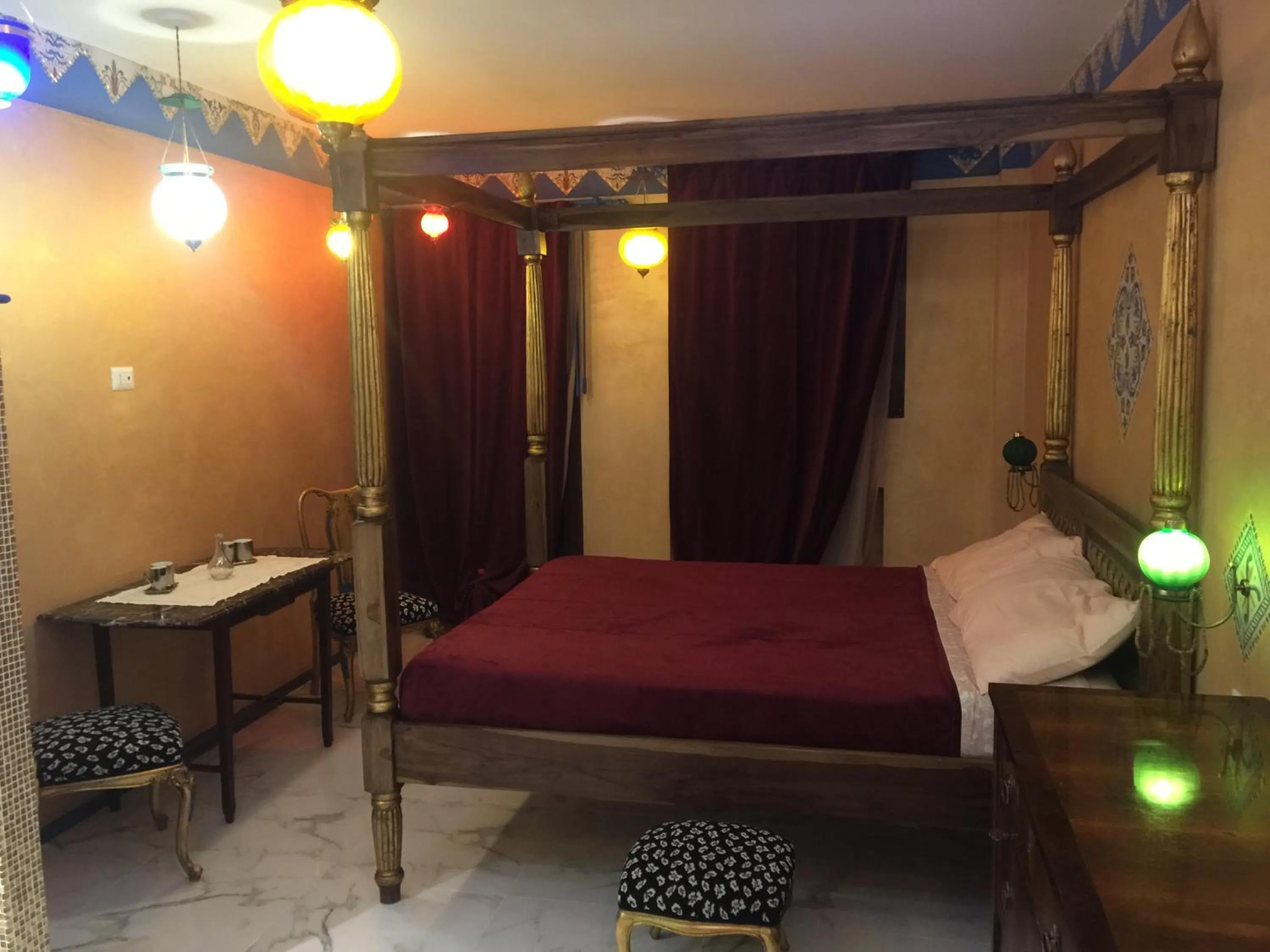 Bed in La Casa di Emanuella - Rooms & International Suites