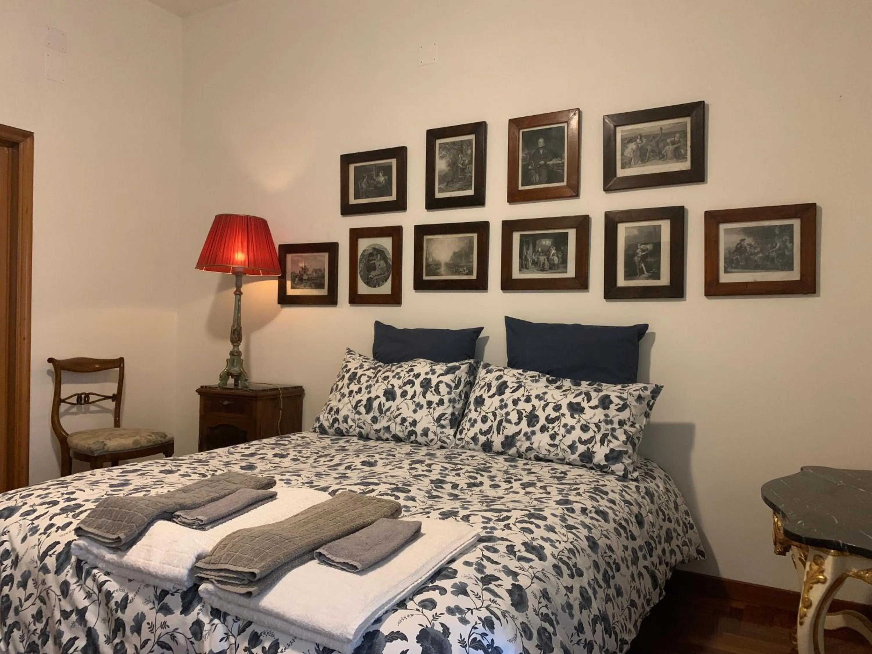 Photo of the whole room, Bed in La Casa di Emanuella - Rooms & International Suites