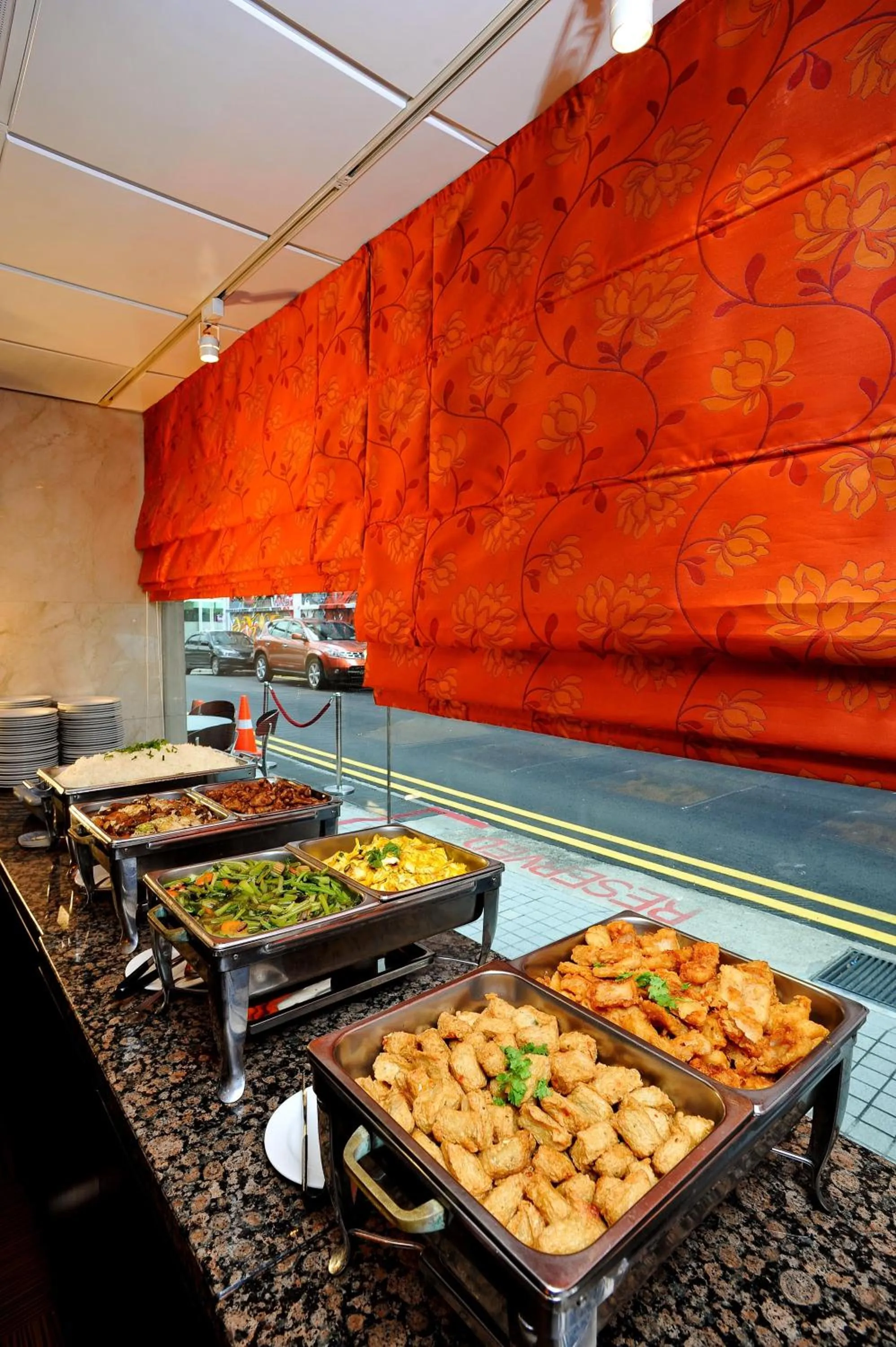 Buffet breakfast in Oxford Hotel