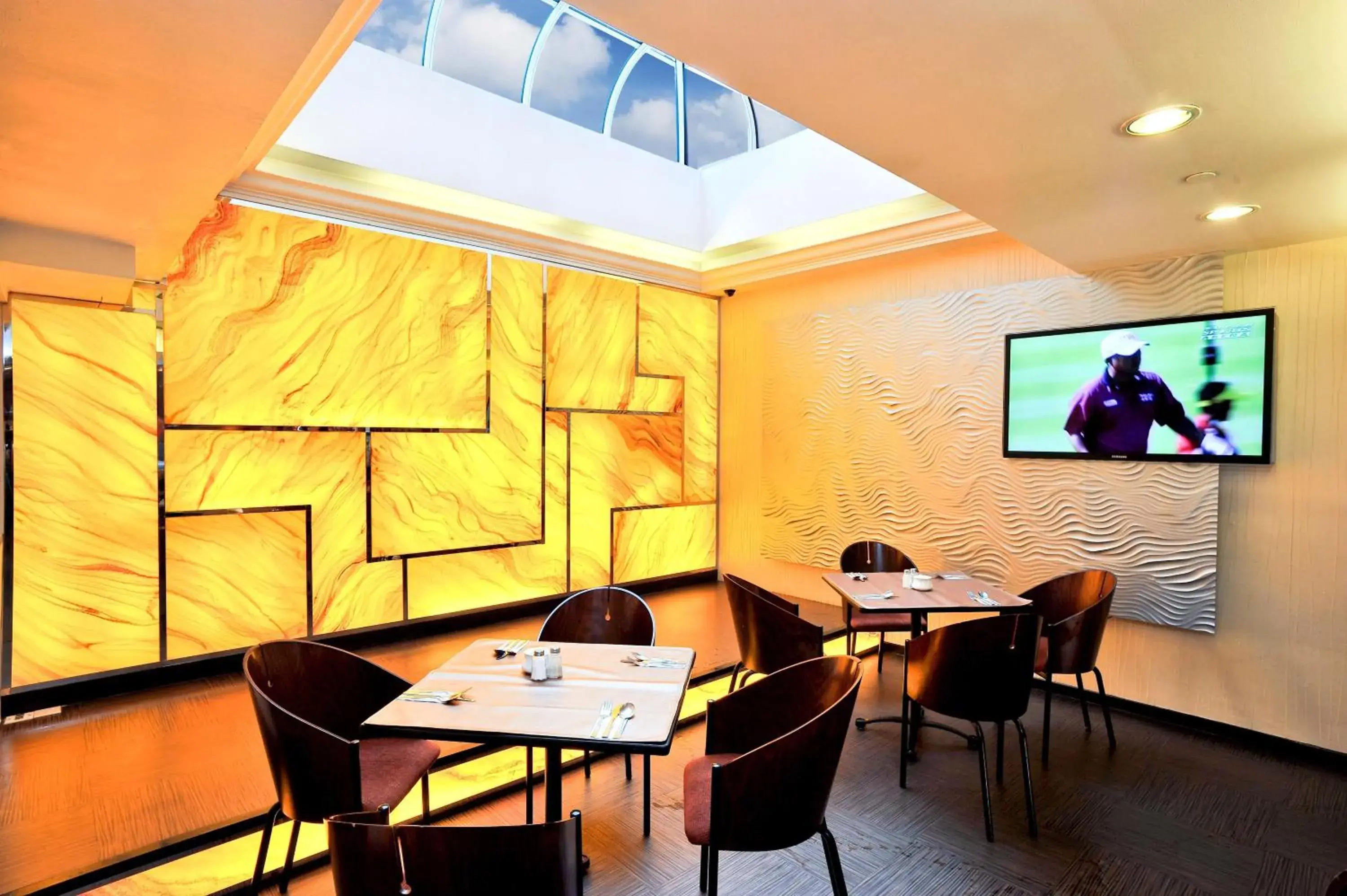 Restaurant/places to eat in Oxford Hotel Restaurant/places to eat in Oxford Hotel