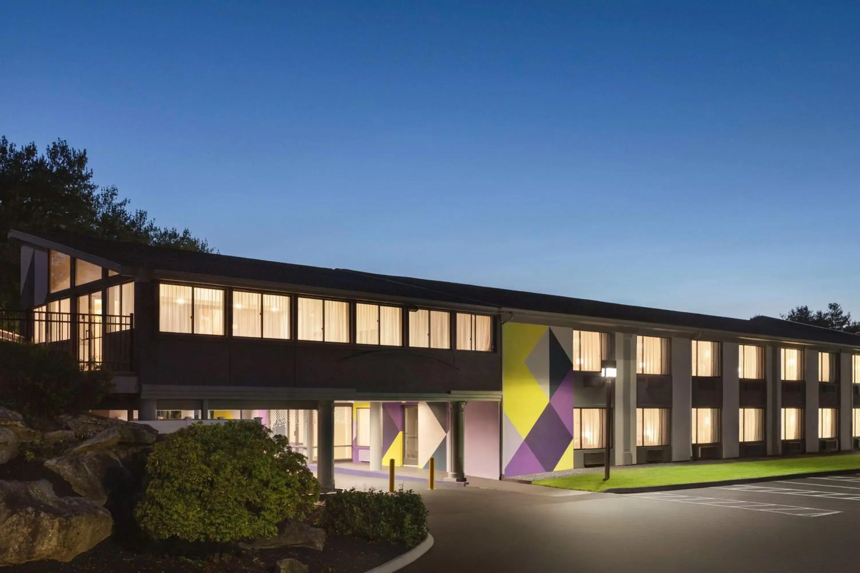 Property building in Spark By Hilton Mystic Groton Property building in Spark By Hilton Mystic Groton