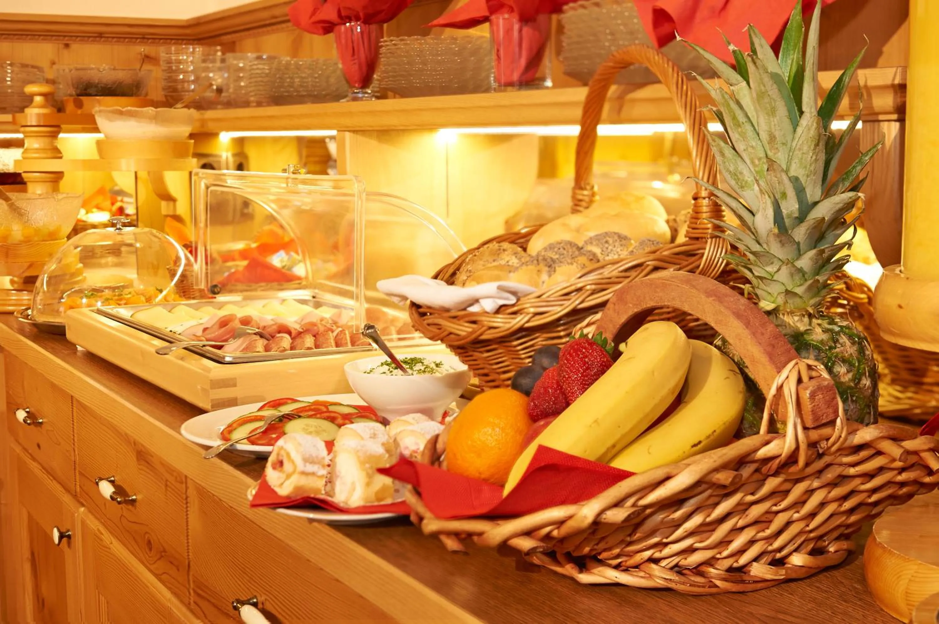 Food and drinks in Frühstückspension Klinglhub