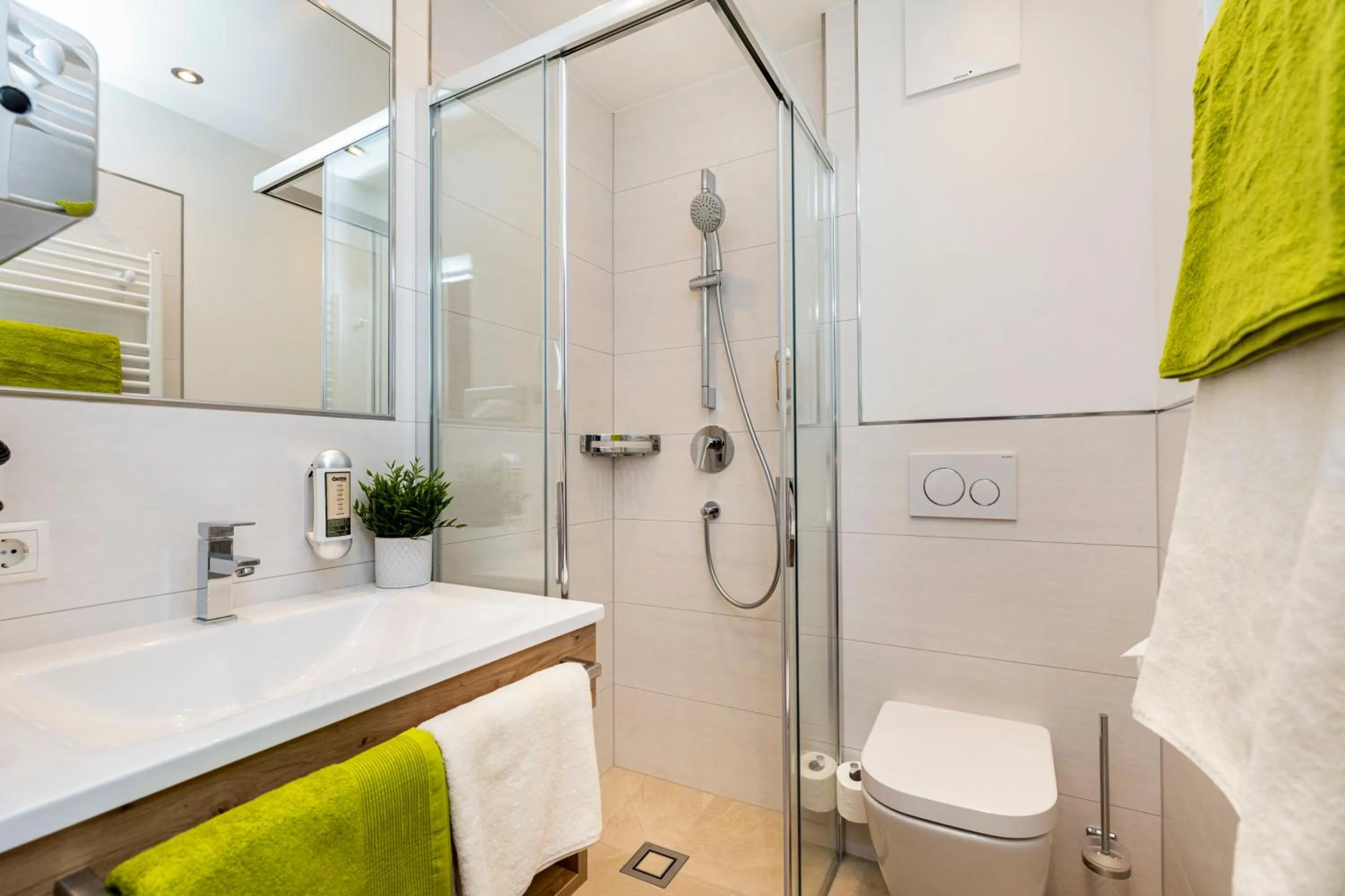 Bathroom in Frühstückspension Klinglhub