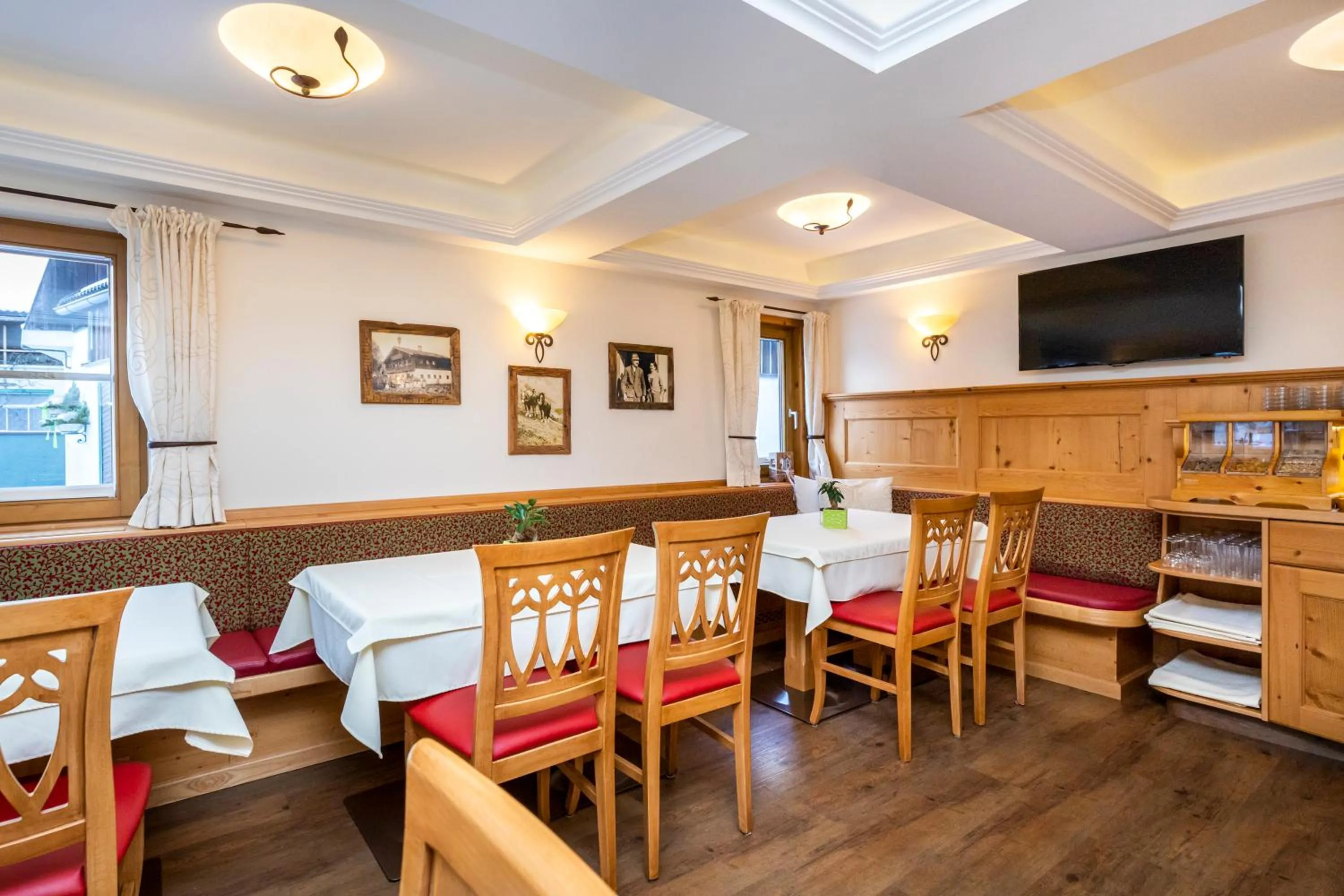 Restaurant/places to eat in Frühstückspension Klinglhub