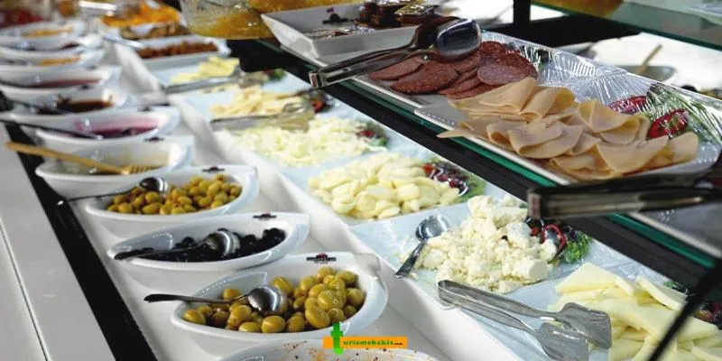 Buffet breakfast in Özhan Hotel