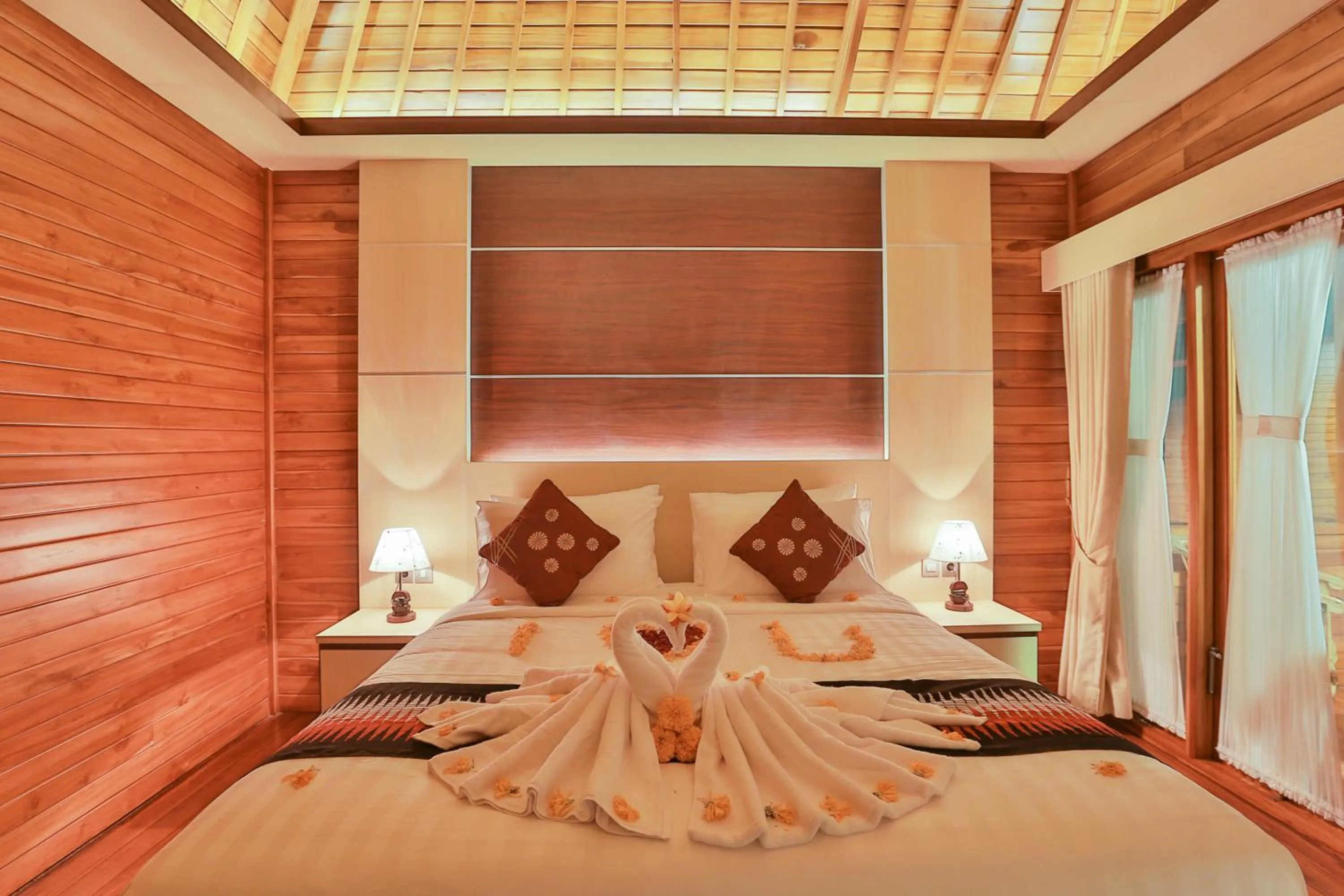 Bed in Sunrise Cottage